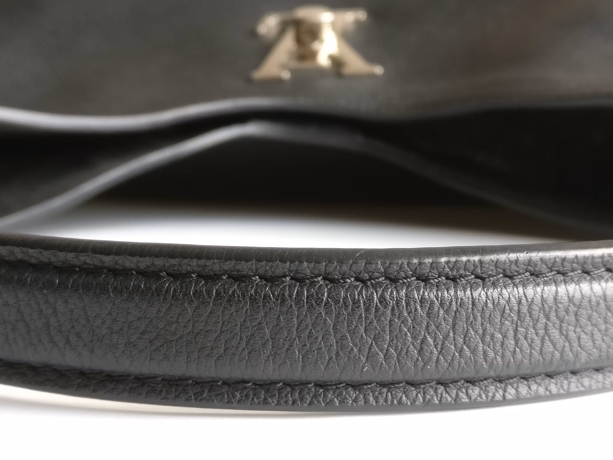 Louis Vuitton Lockme Hobo
