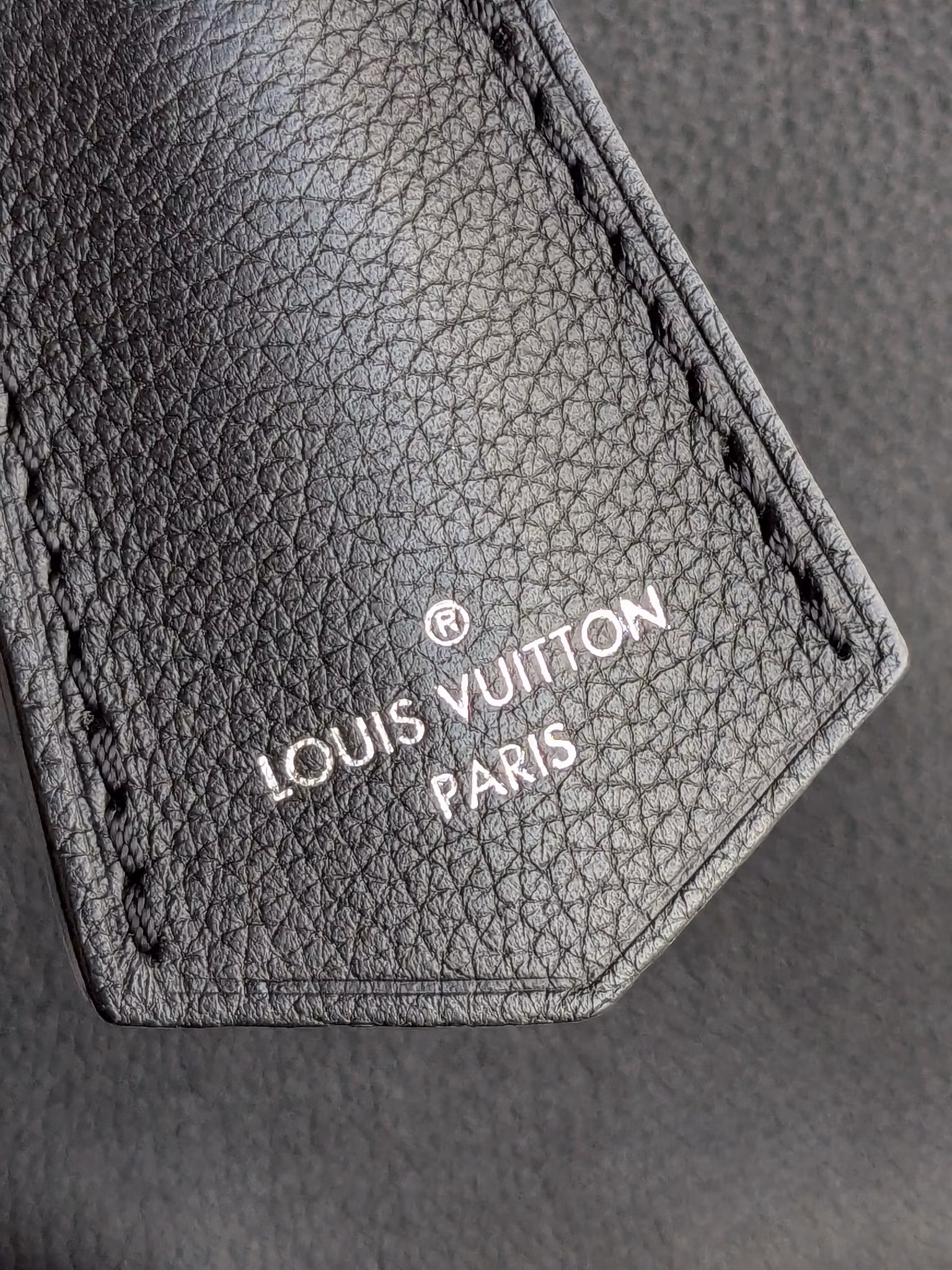 Louis Vuitton Lockme Hobo