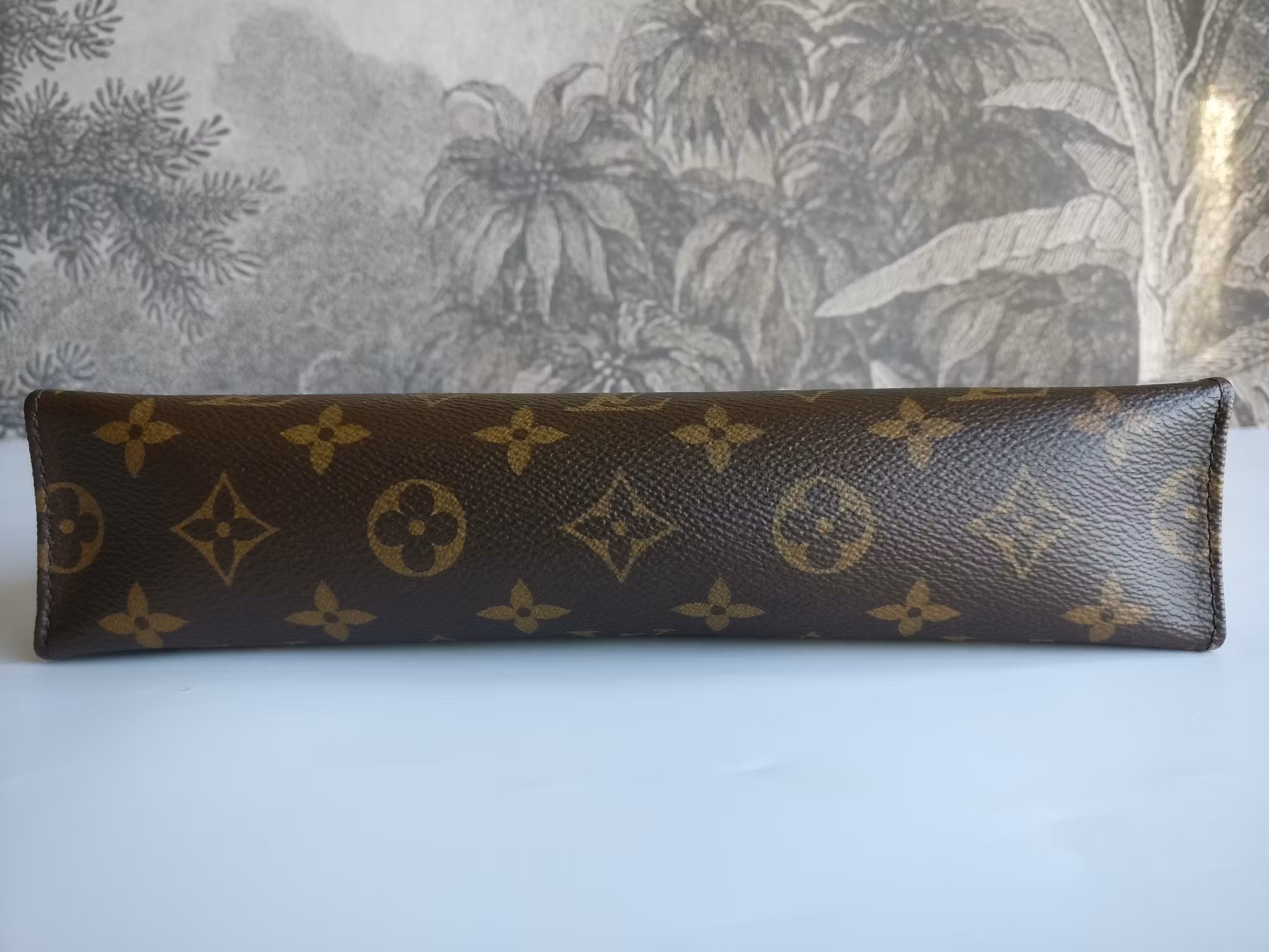 Louis Vuitton Toiletry pouch 26