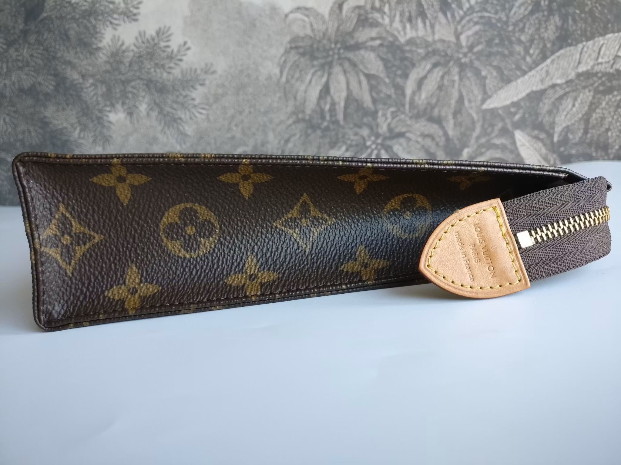 Louis Vuitton Toiletry pouch 26