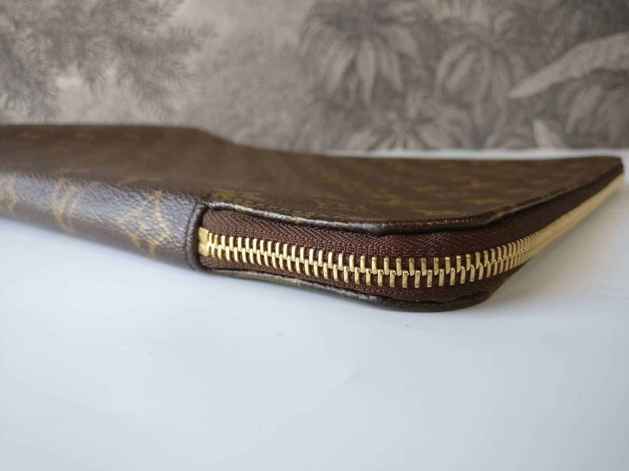 Louis Vuitton Poche Documents