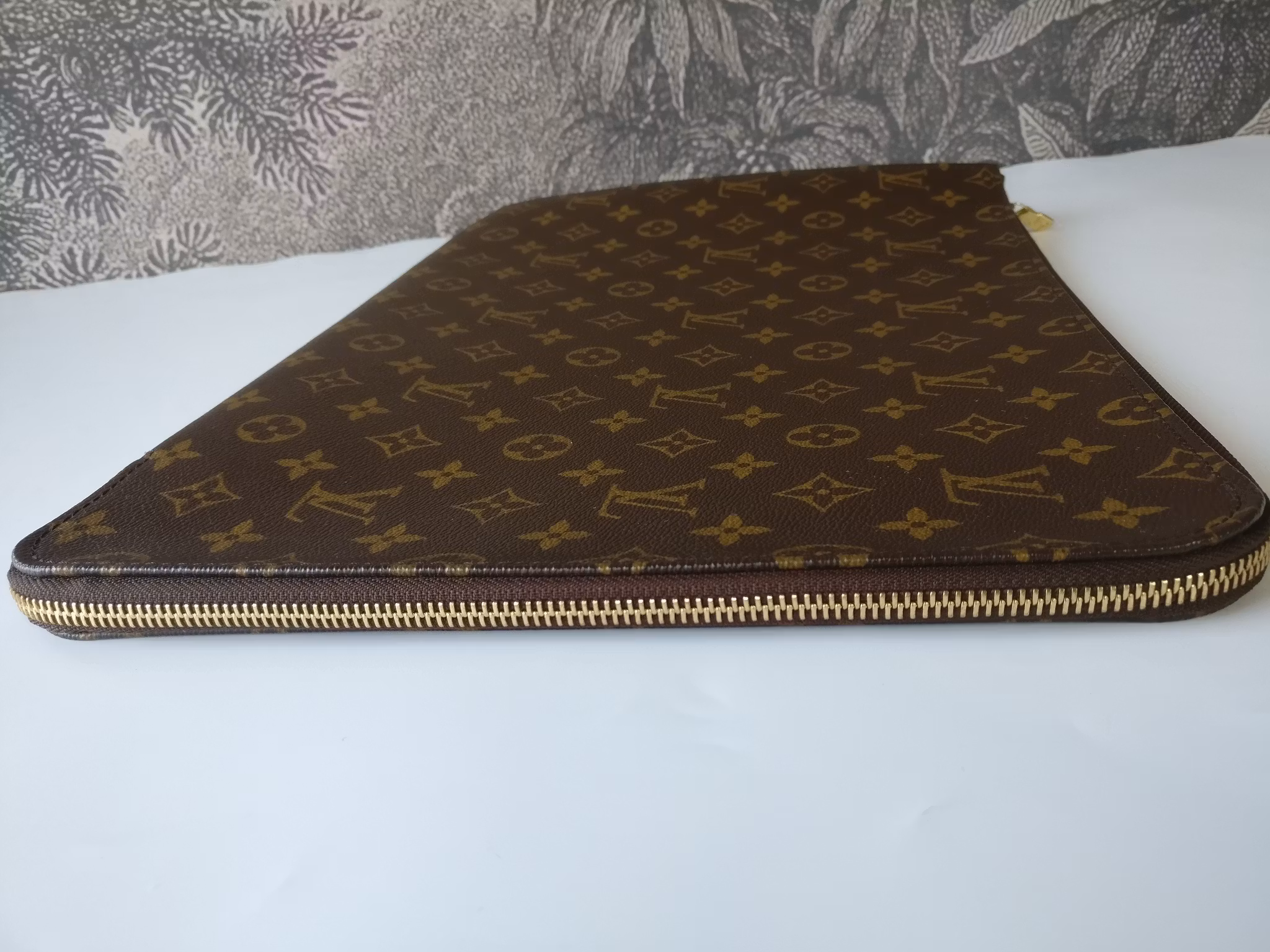 Louis Vuitton Poche Documents