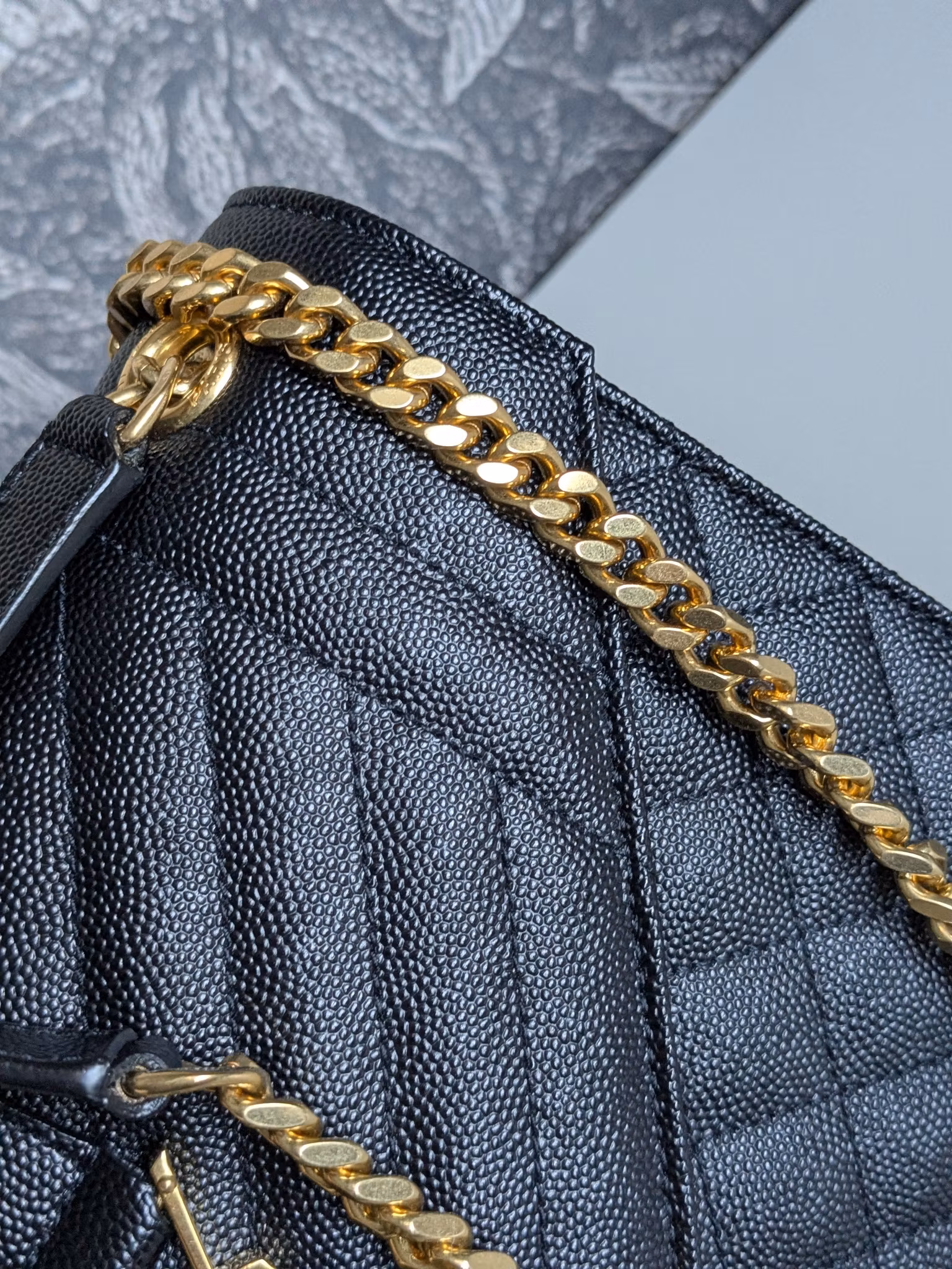 Saint Laurent Envelope Medium