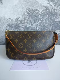 Louis Vuitton Pochette Accessoires