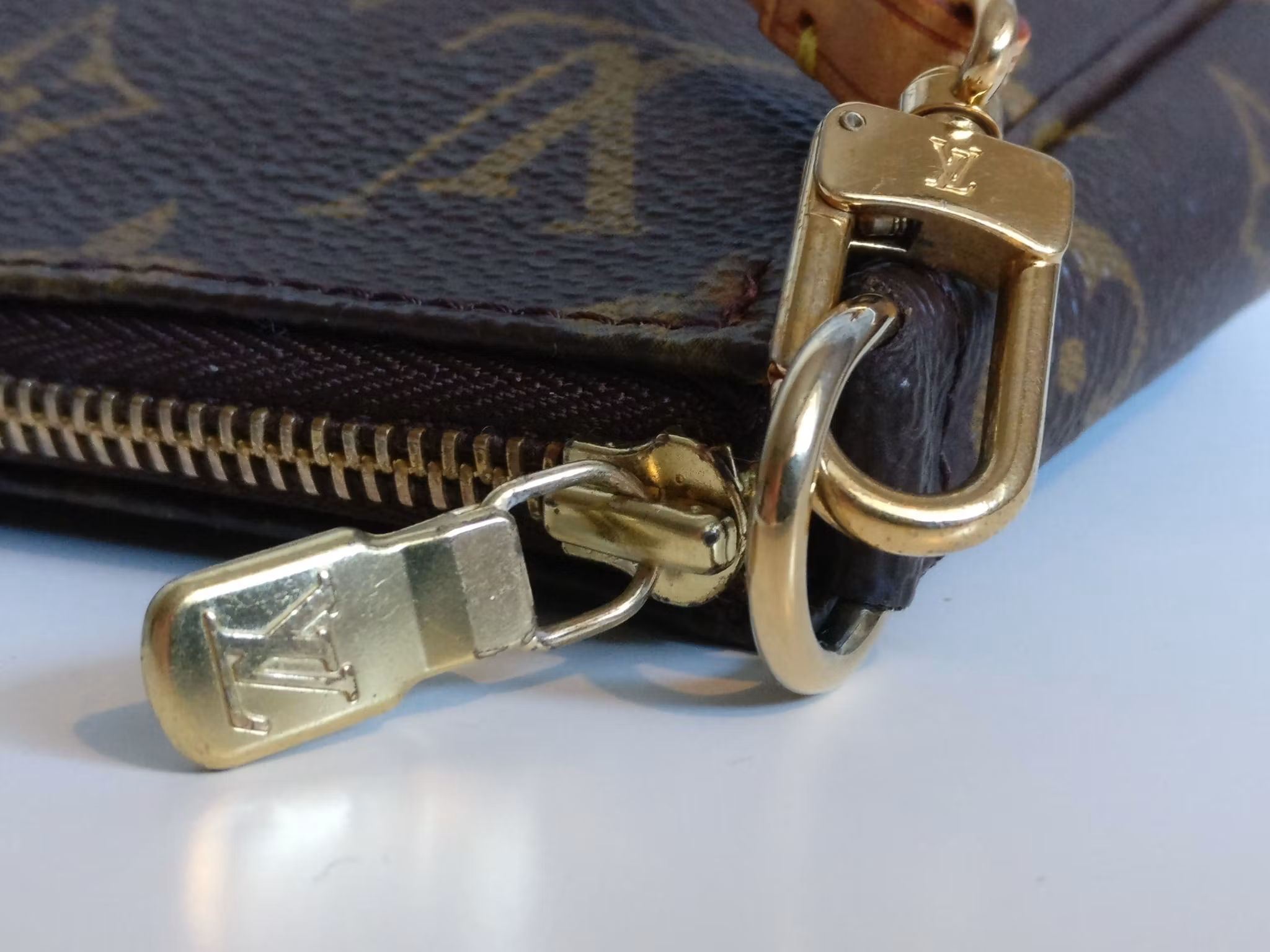 Louis Vuitton Pochette Accessoires