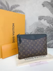 Louis Vuitton Daily pouch