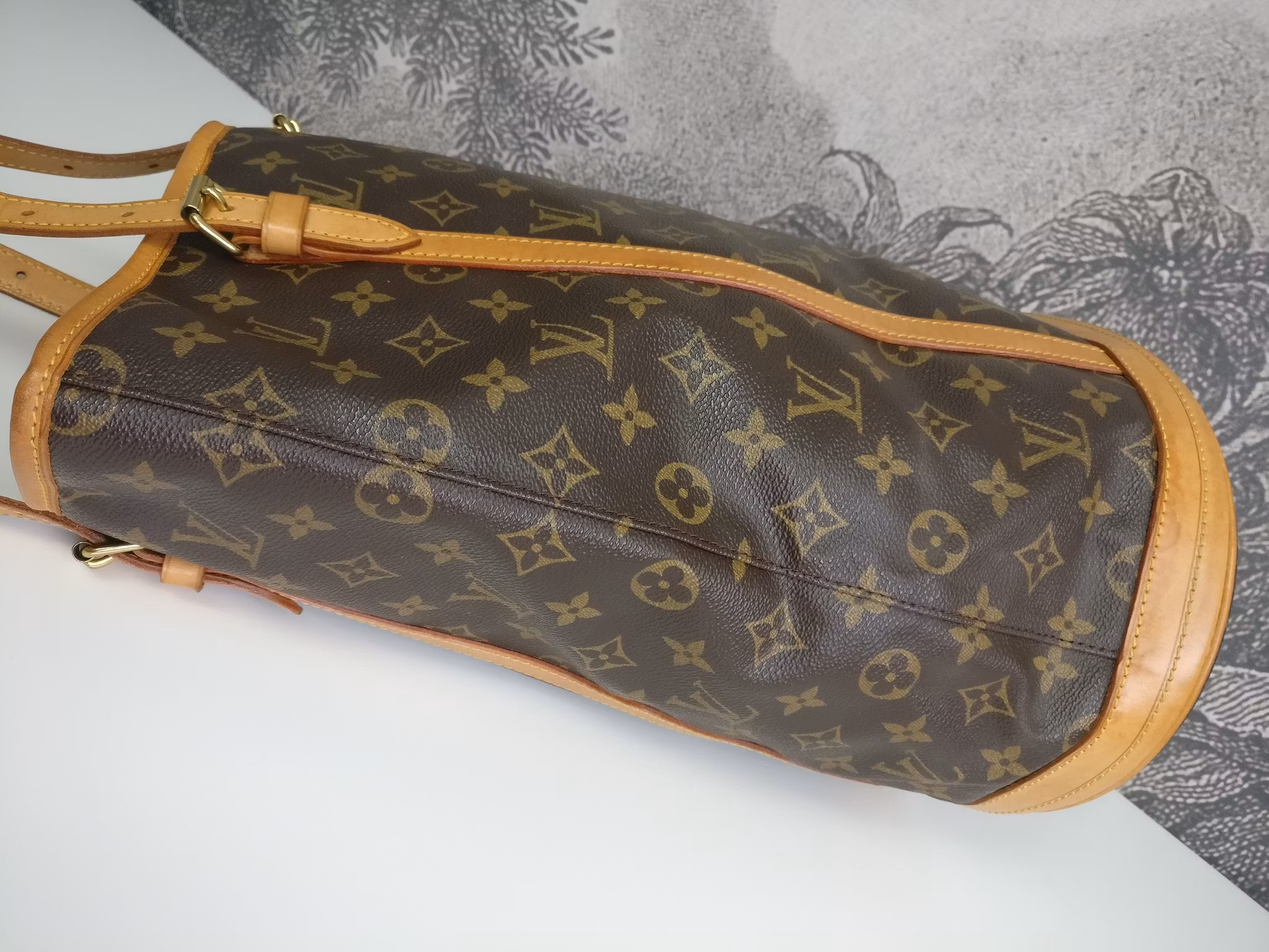 Louis Vuitton Bucket GM