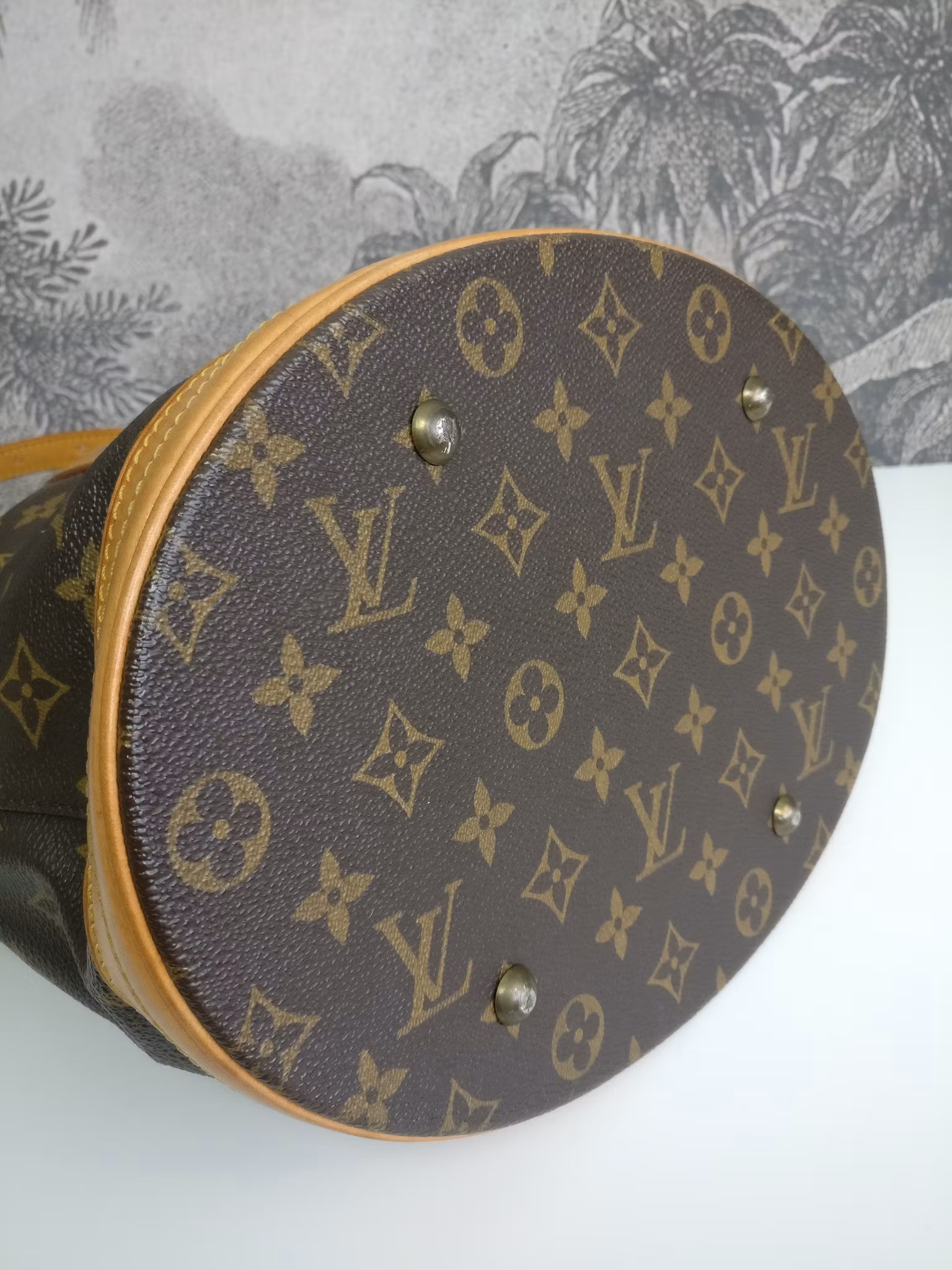 Louis Vuitton Bucket GM