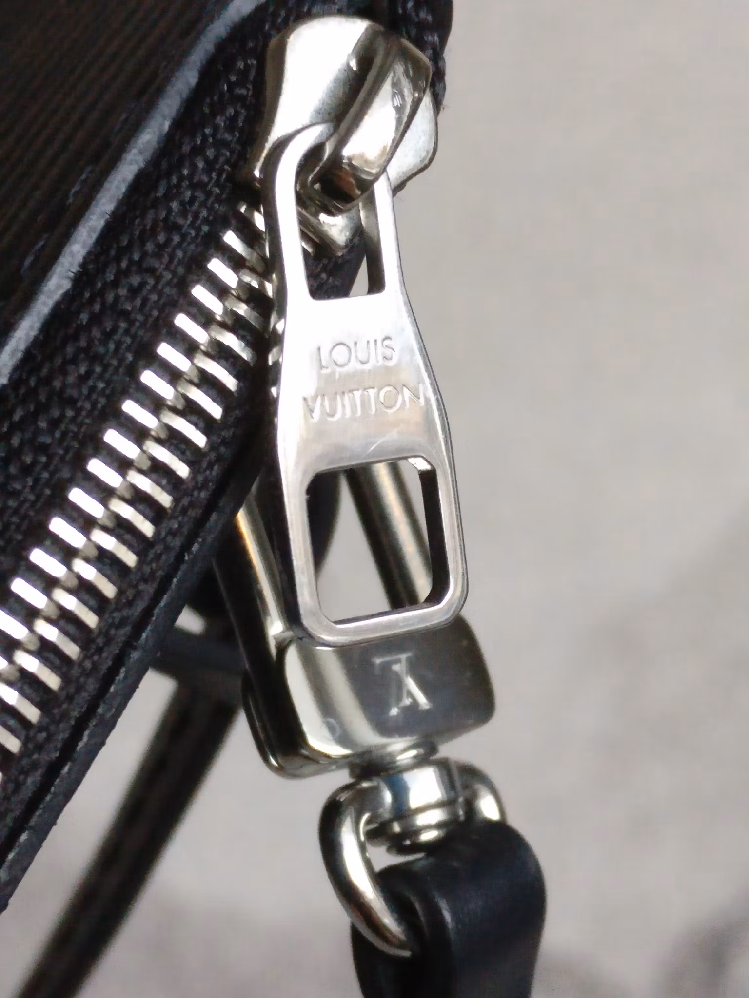 Louis Vuitton Neverfull MM epi clutch