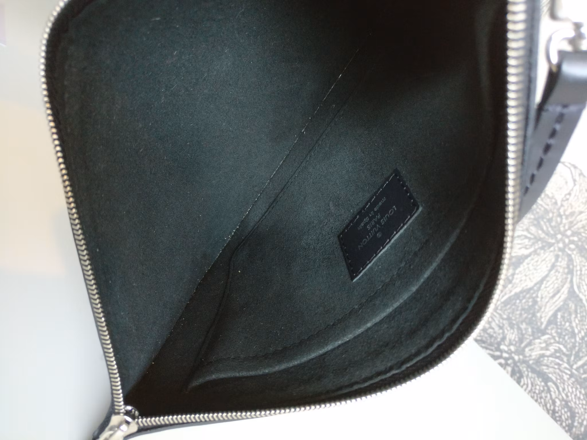 Louis Vuitton Neverfull MM epi clutch