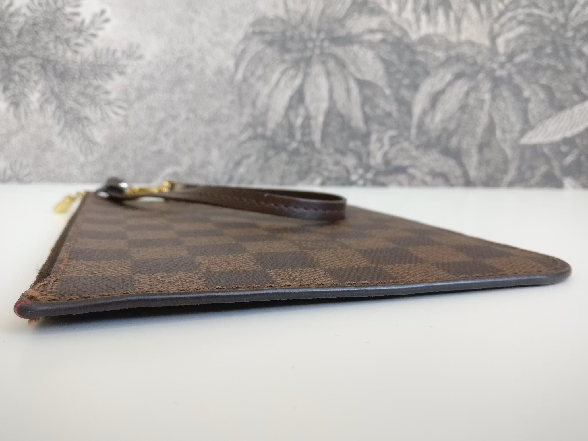 Louis Vuitton Neverfull MM/GM clutch