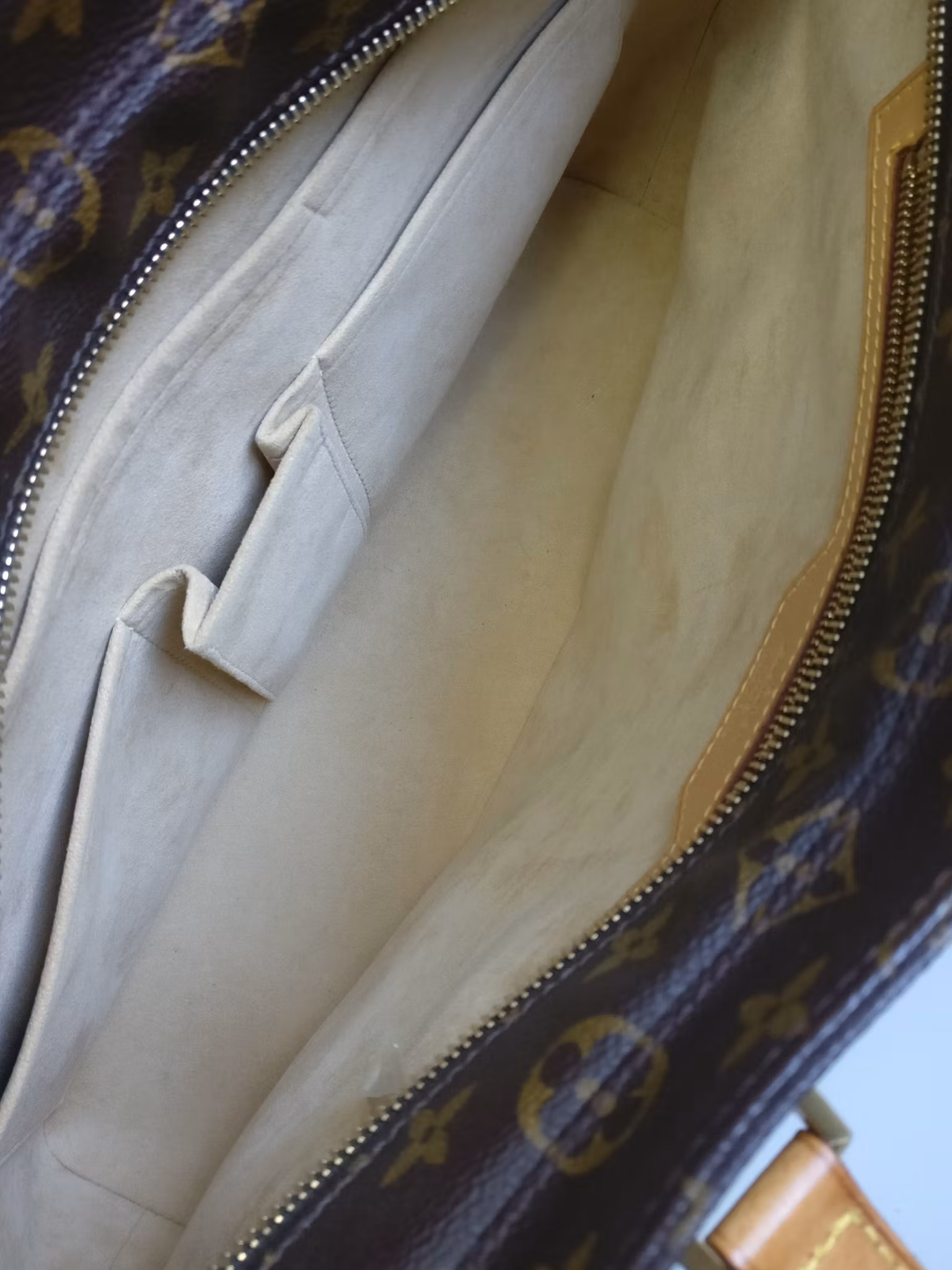 Louis Vuitton Luco shoulder bag