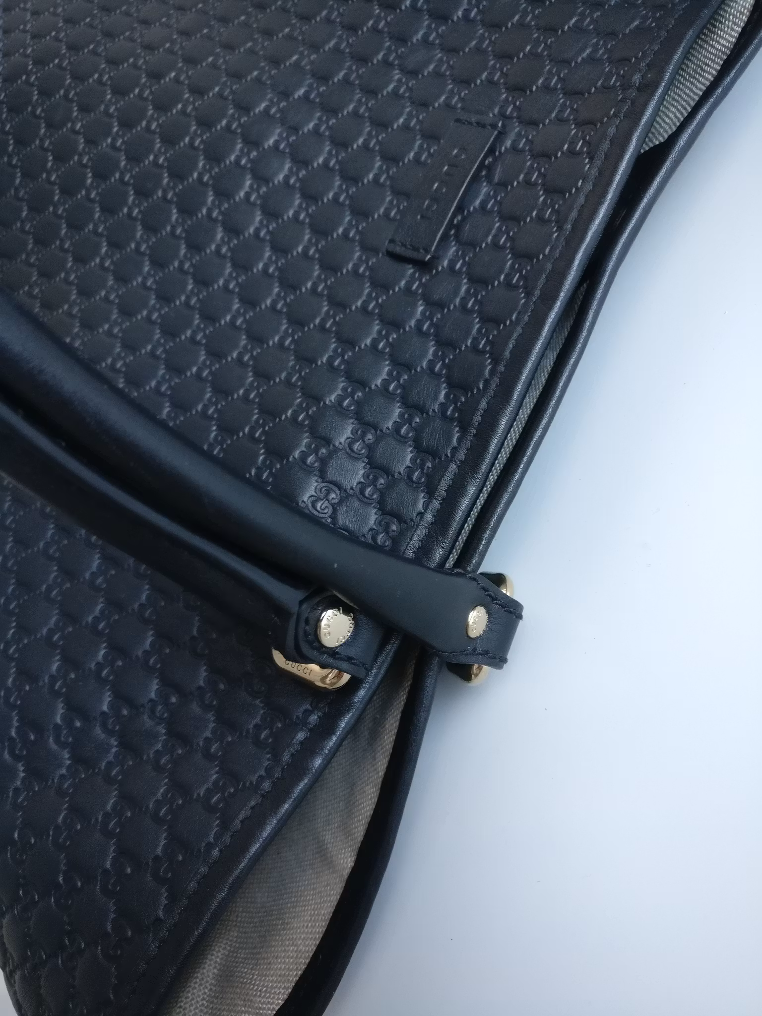 Gucci Microguccissima leather tote