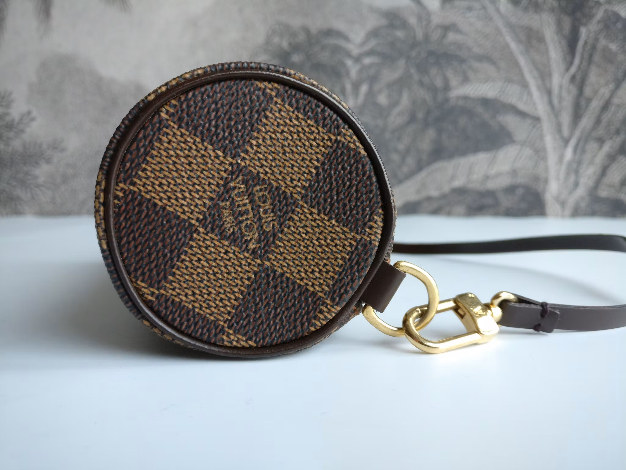Louis Vuitton Papillon pochette