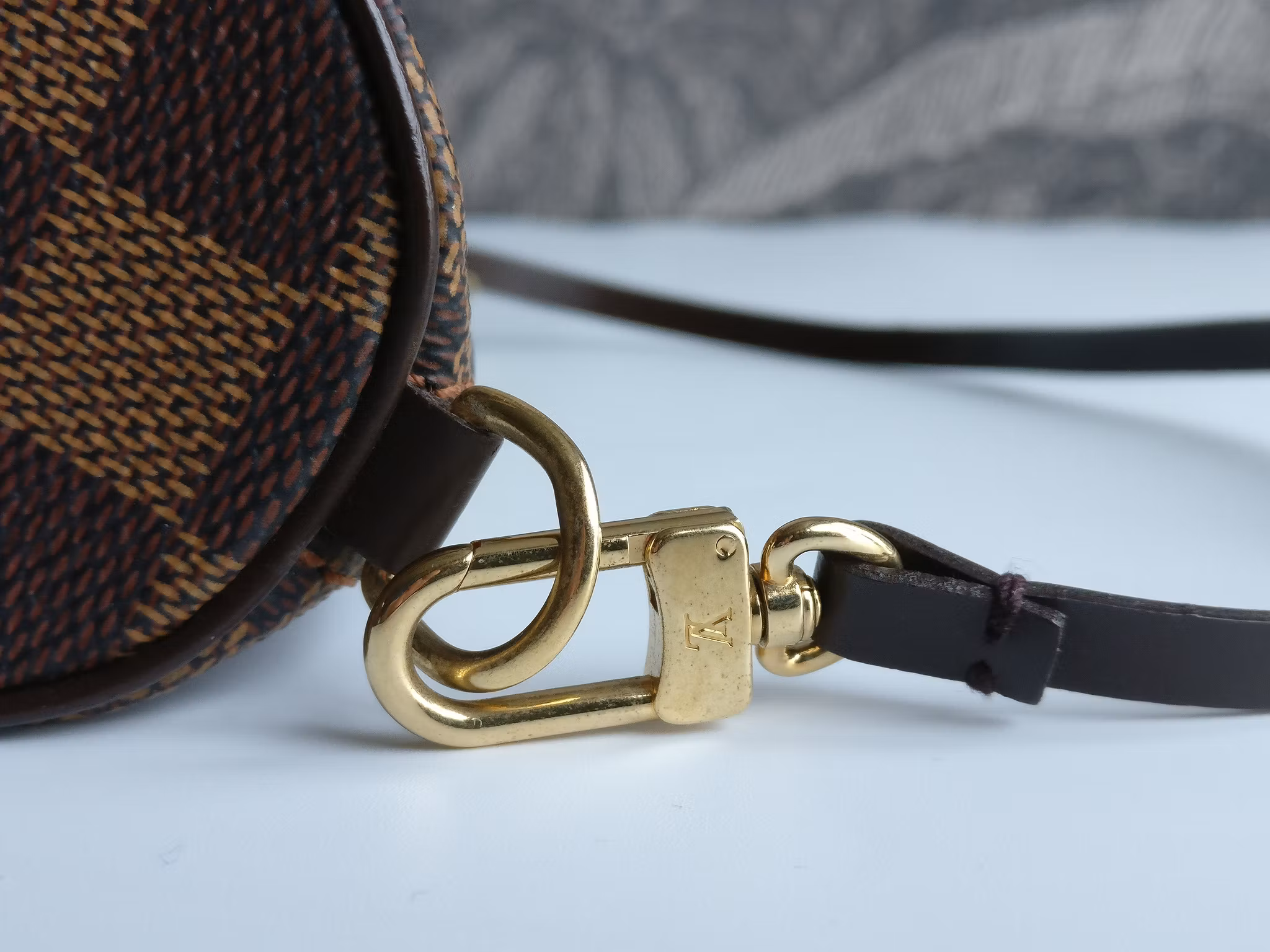 Louis Vuitton Papillon pochette