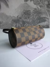 Louis Vuitton Papillon pochette