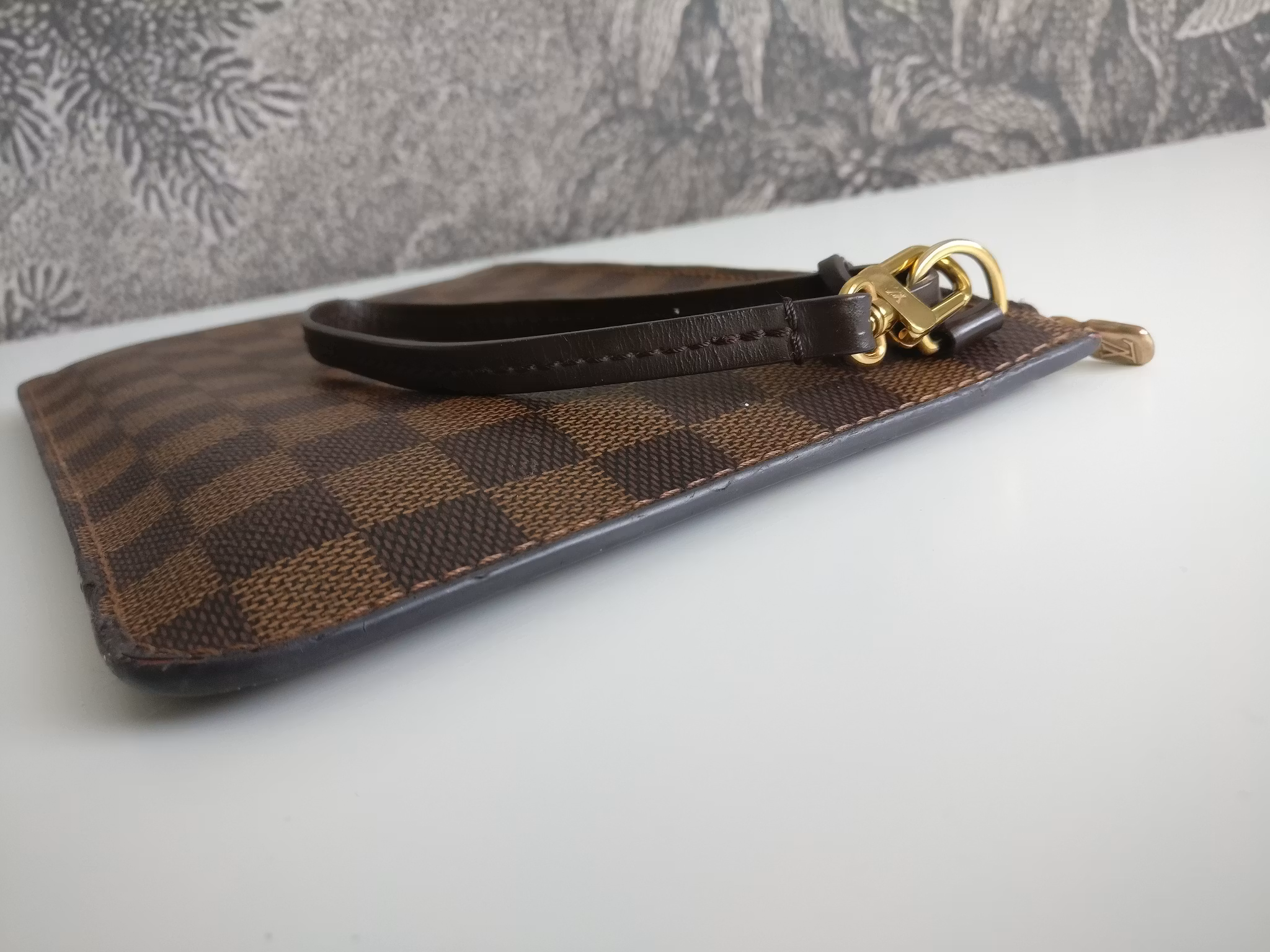 Louis Vuitton Neverfull MM clutch