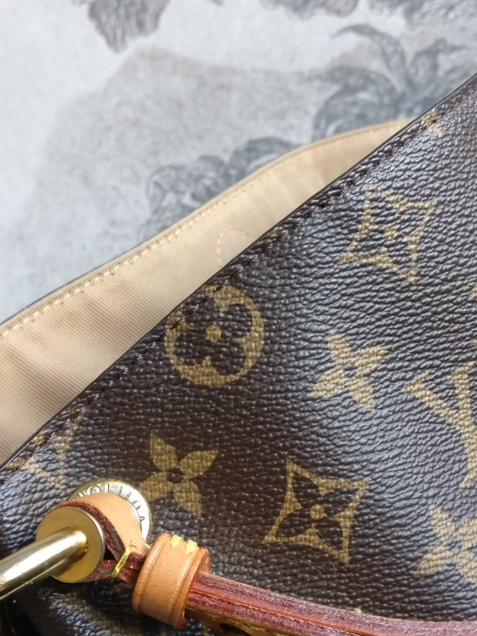 Louis Vuitton Graceful PM