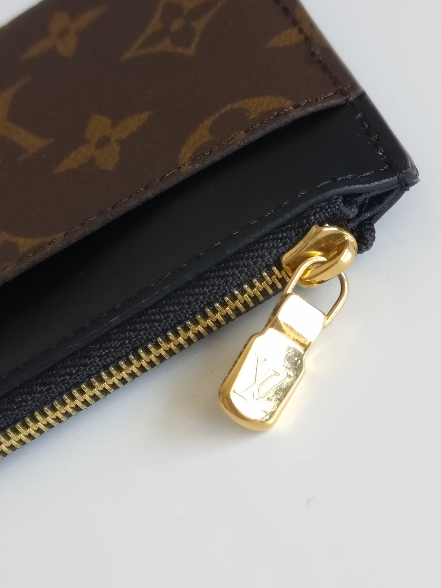 Louis Vuitton Slim Purse monogram noir