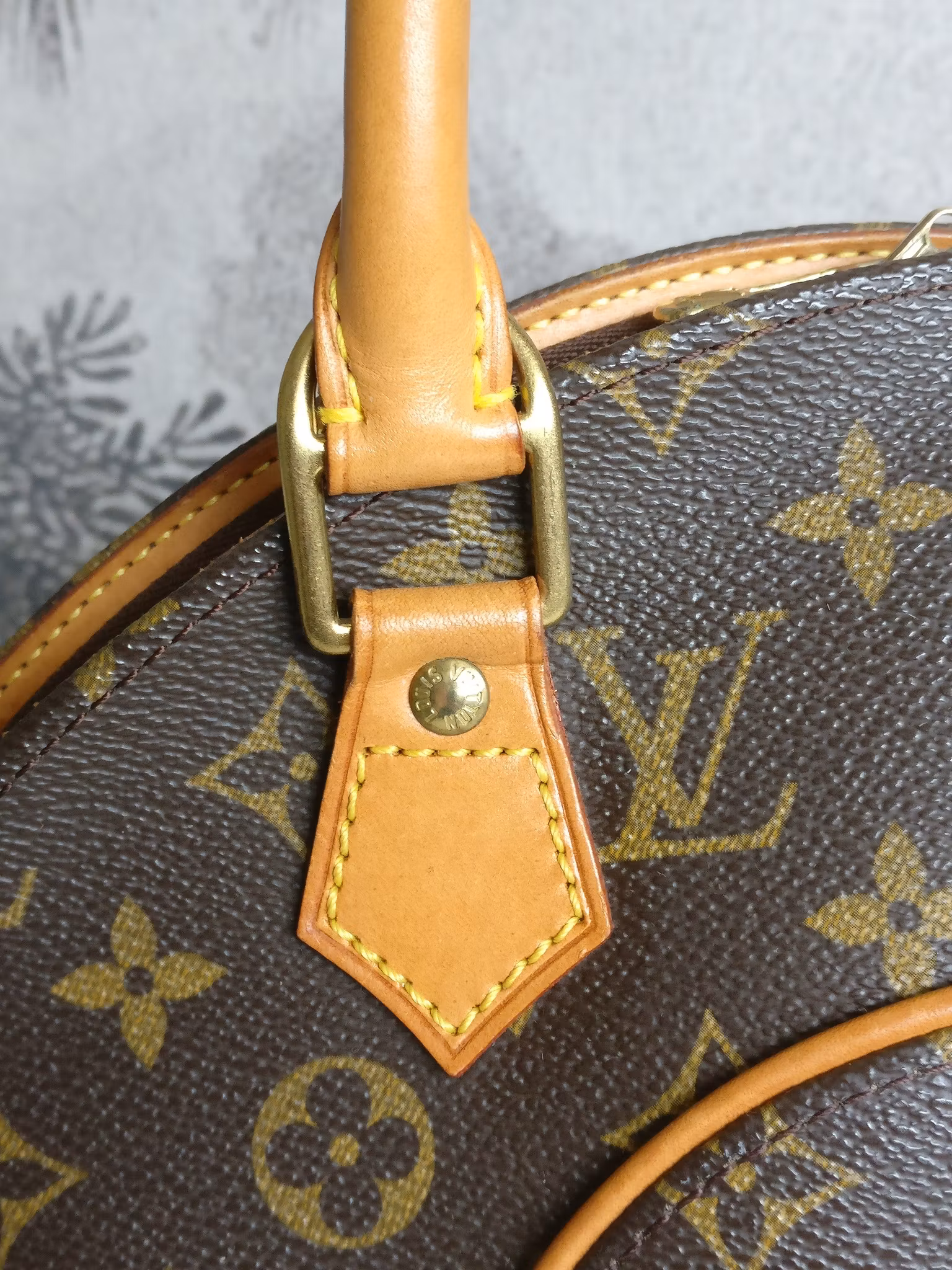 Louis Vuitton Ellipse PM