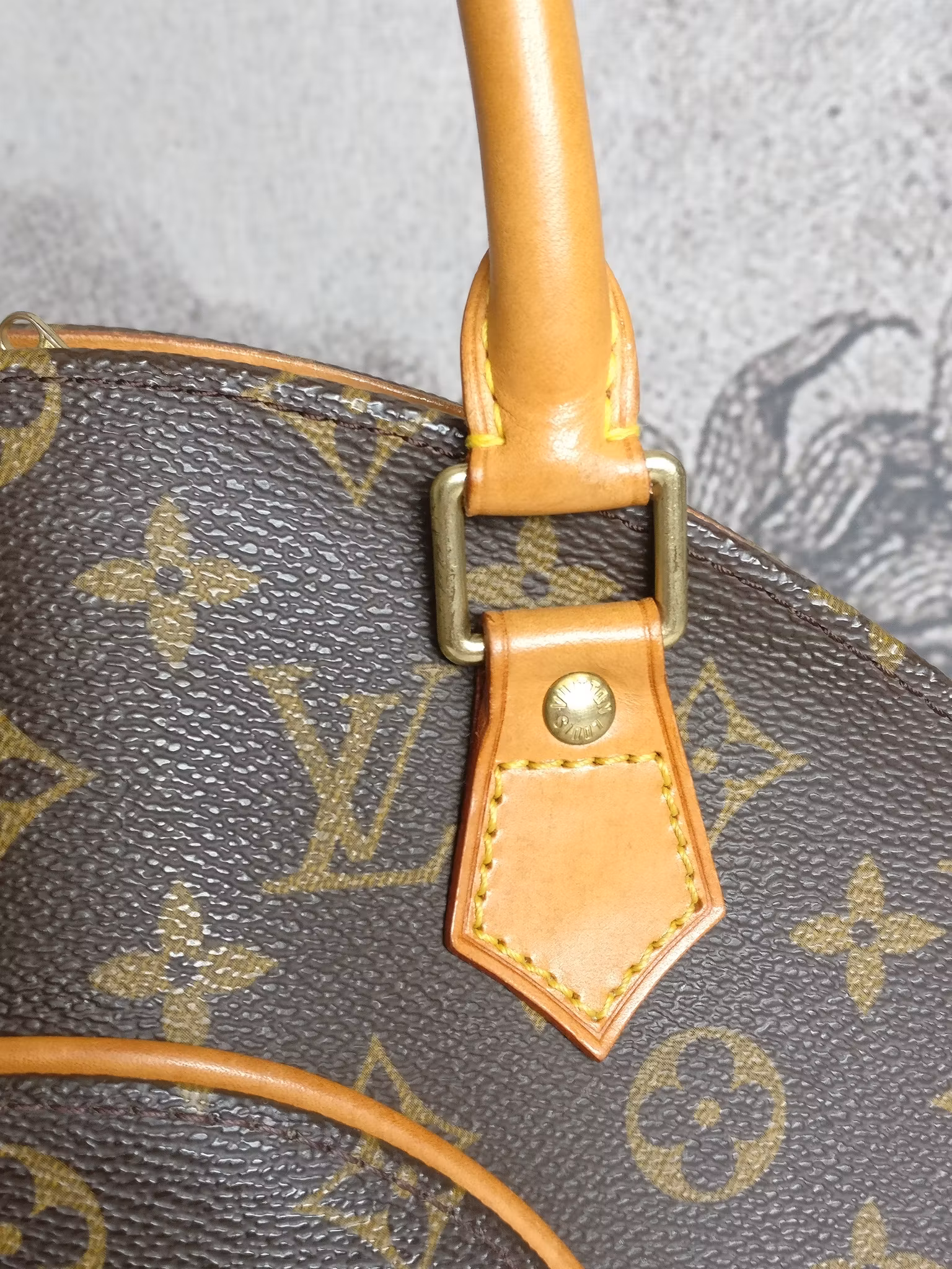 Louis Vuitton Ellipse PM