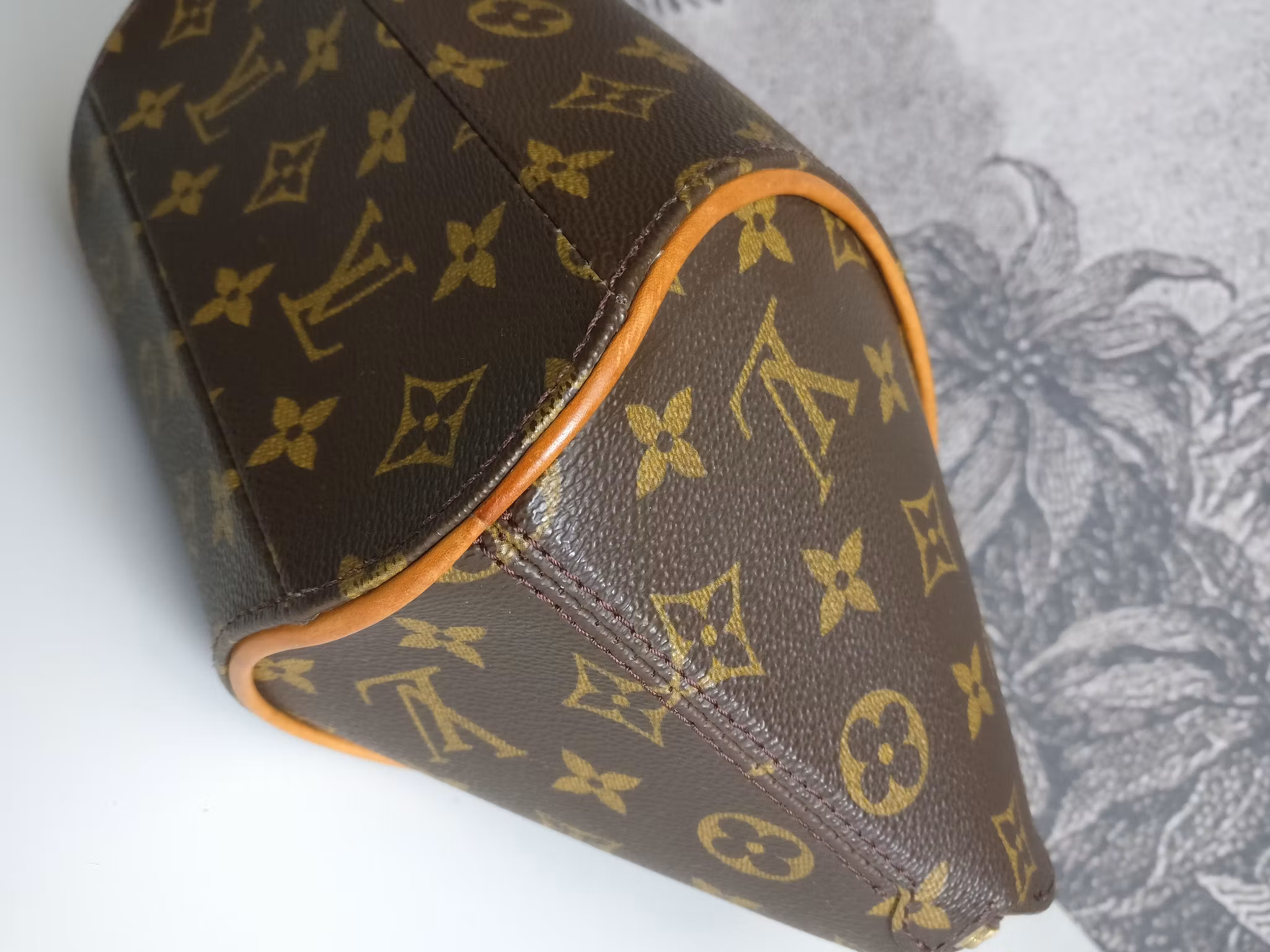Louis Vuitton Ellipse PM