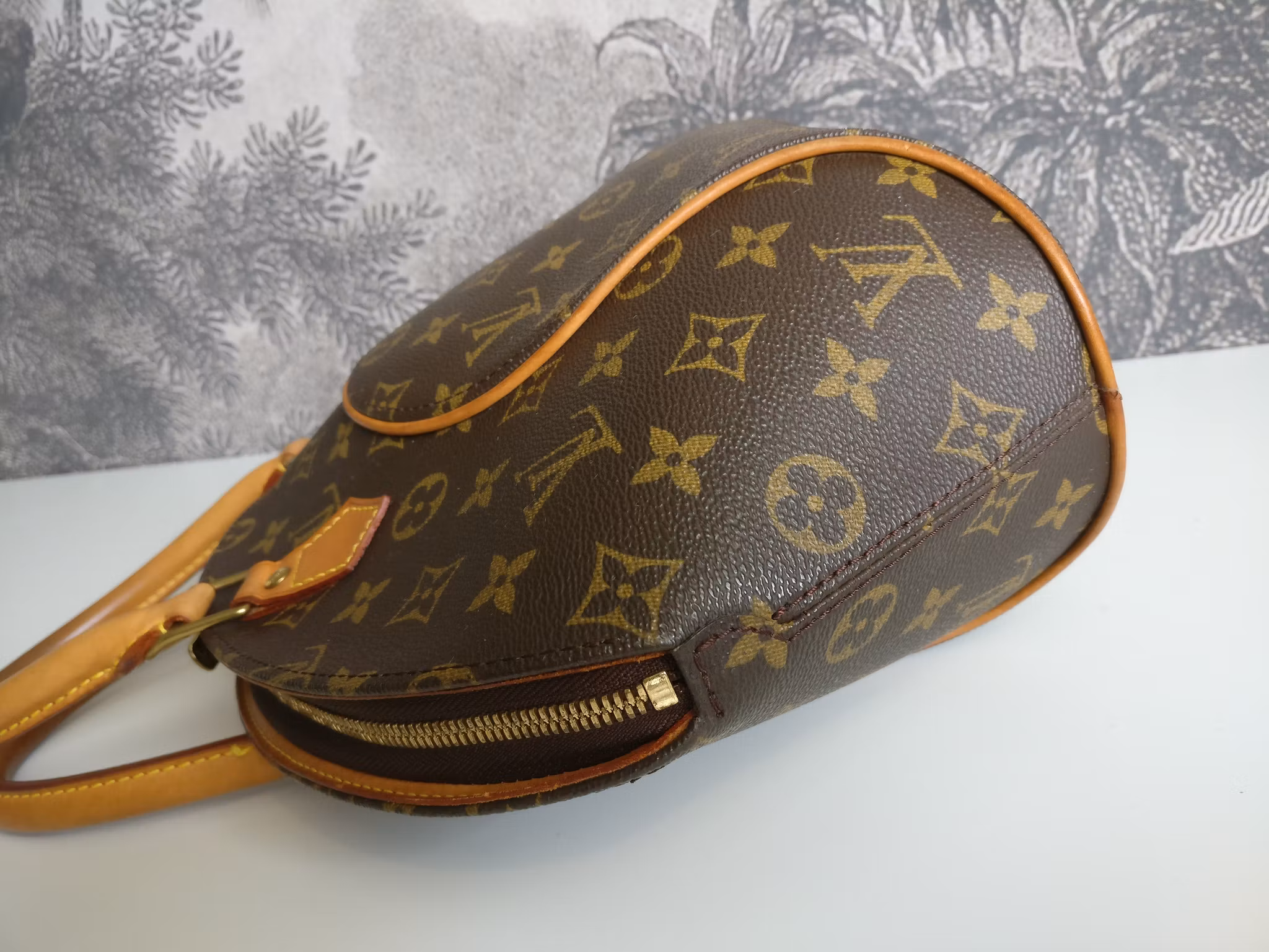 Louis Vuitton Ellipse PM