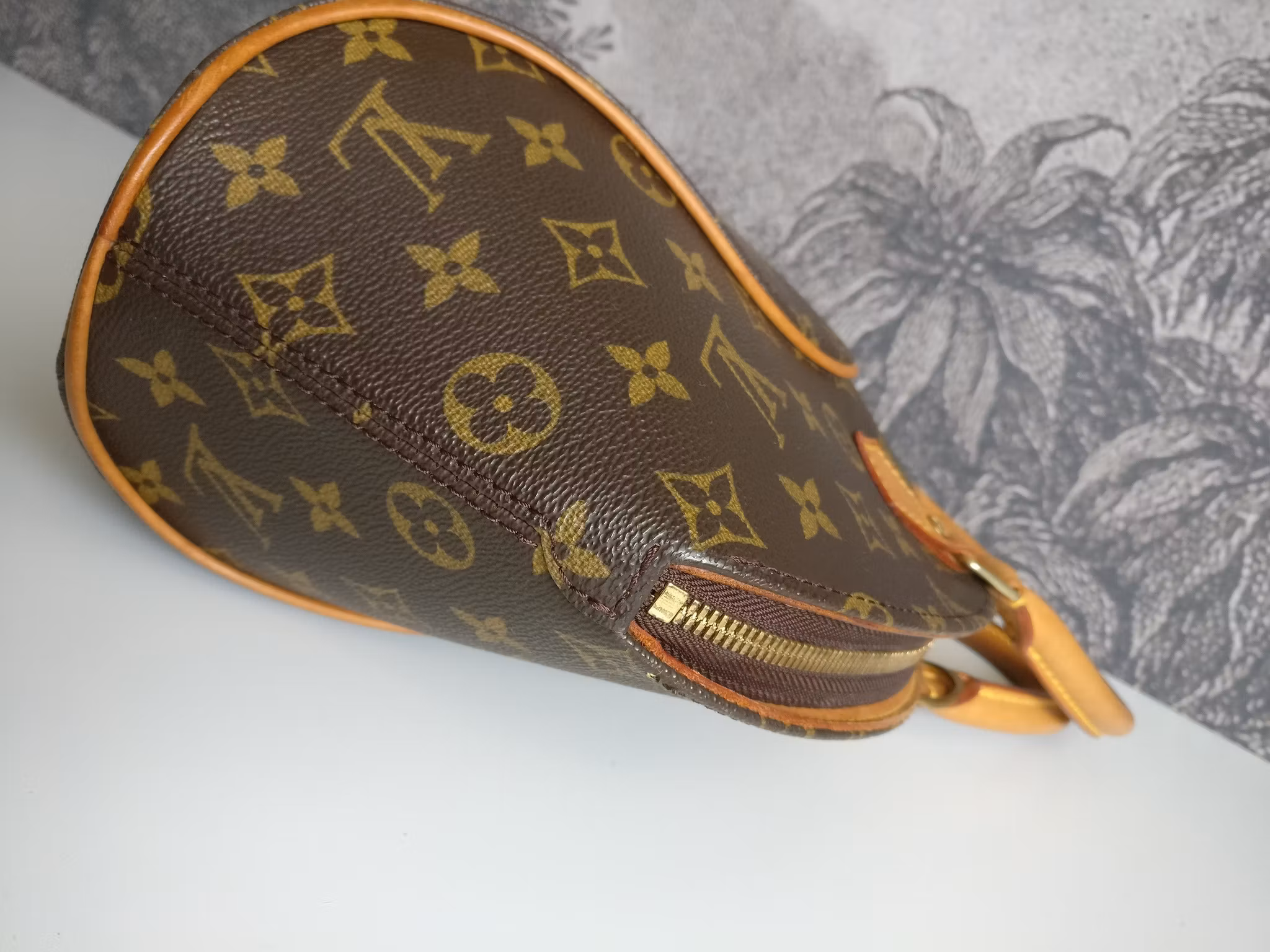 Louis Vuitton Ellipse PM