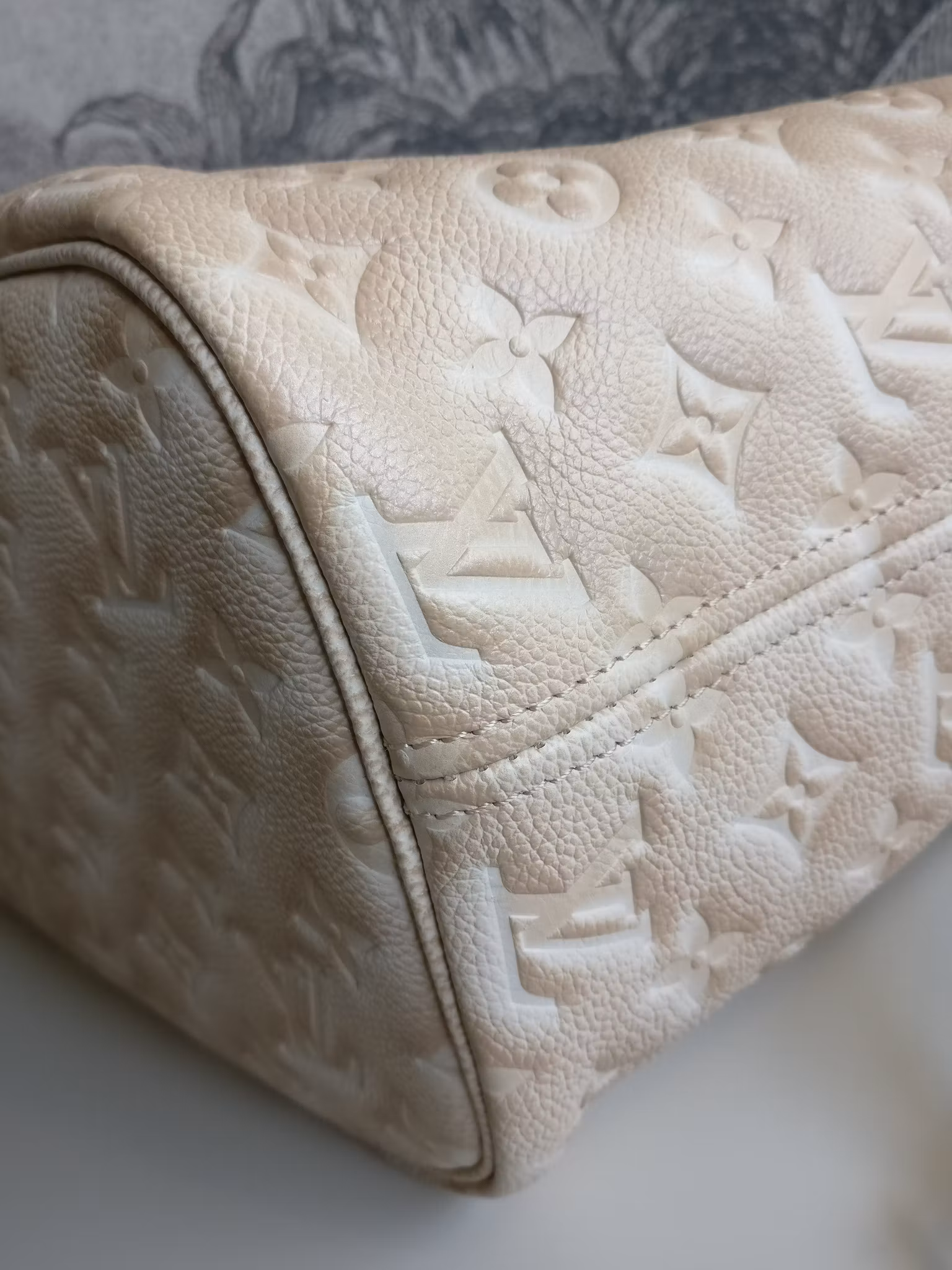 Louis Vuitton Neverfull Stardust empreinte