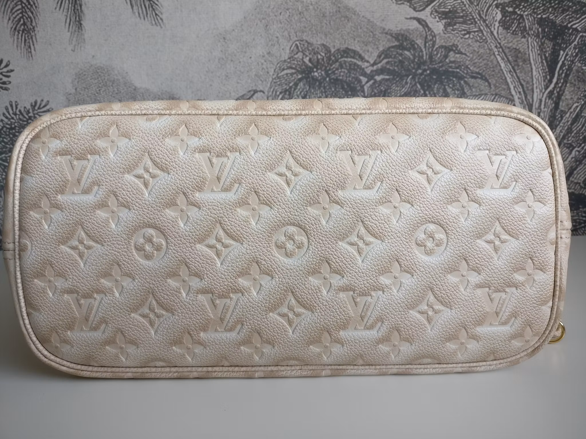 Louis Vuitton Neverfull Stardust empreinte