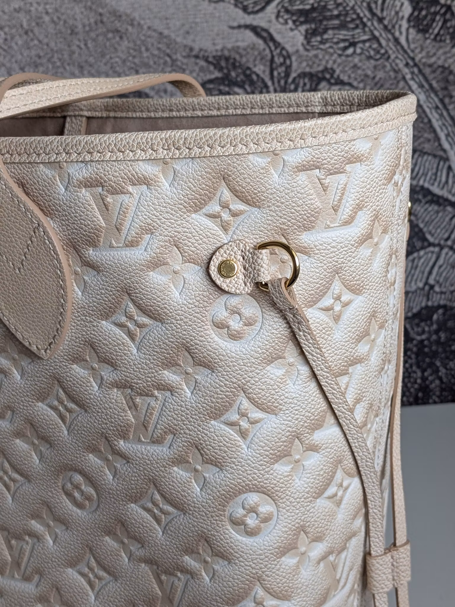 Louis Vuitton Neverfull Stardust empreinte
