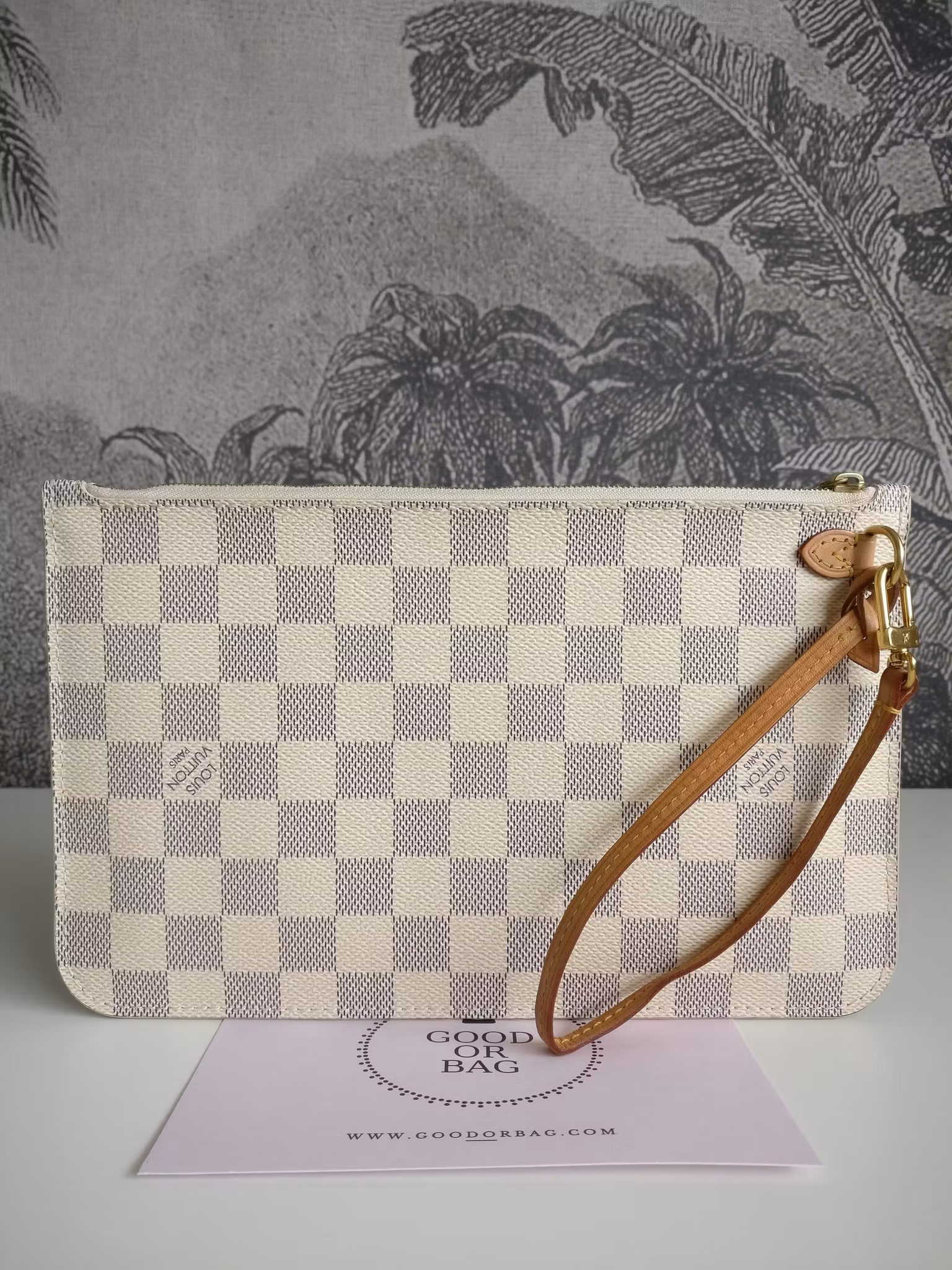 Louis Vuitton Neverfull MM/GM clutch