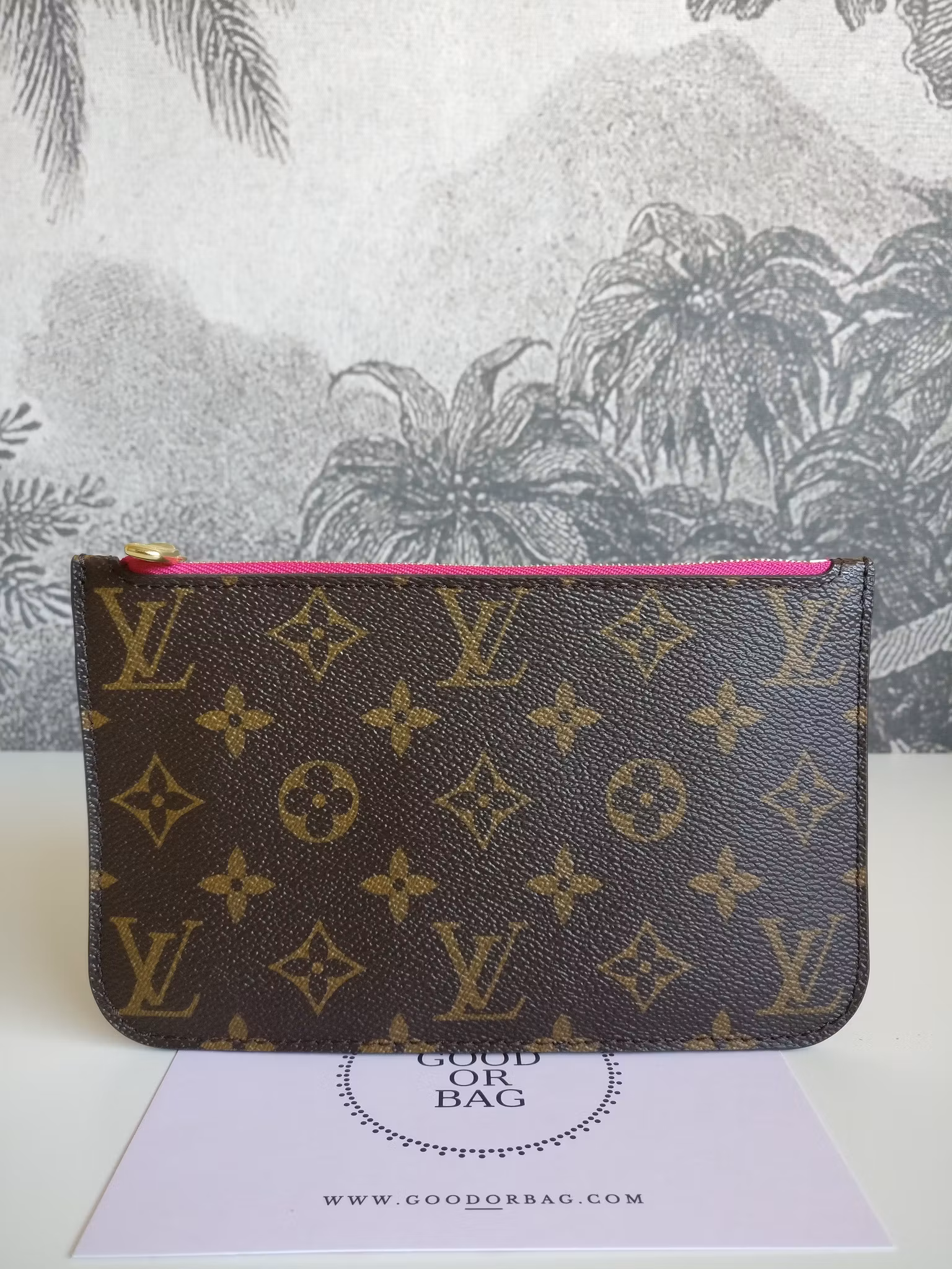 Louis Vuitton Neverfull PM pochette