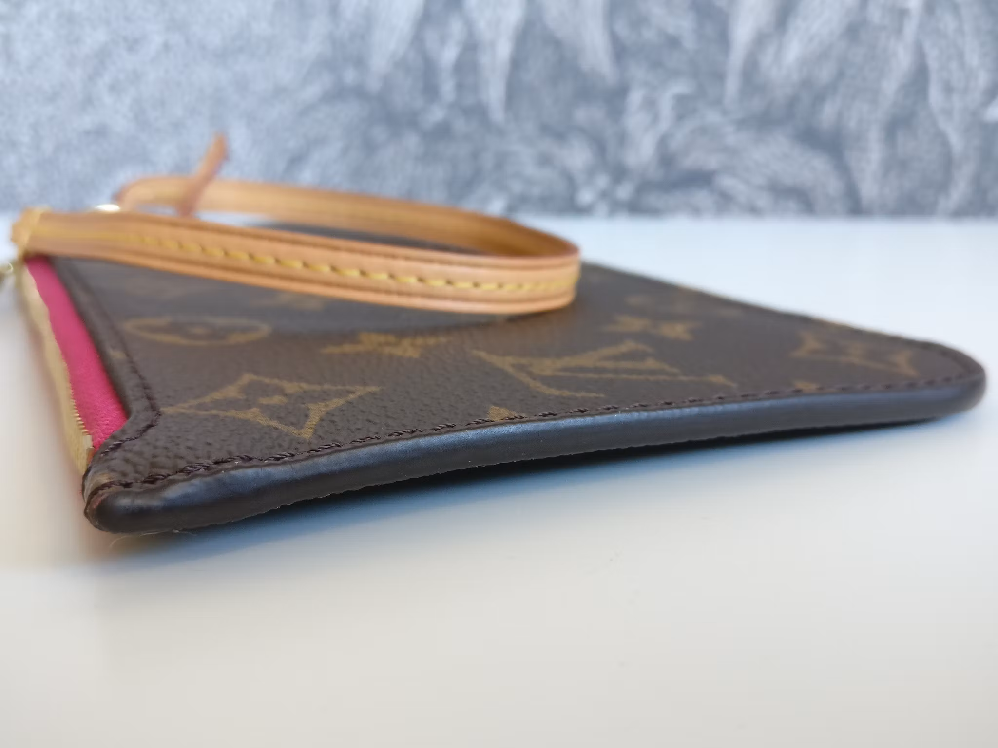 Louis Vuitton Neverfull PM pochette