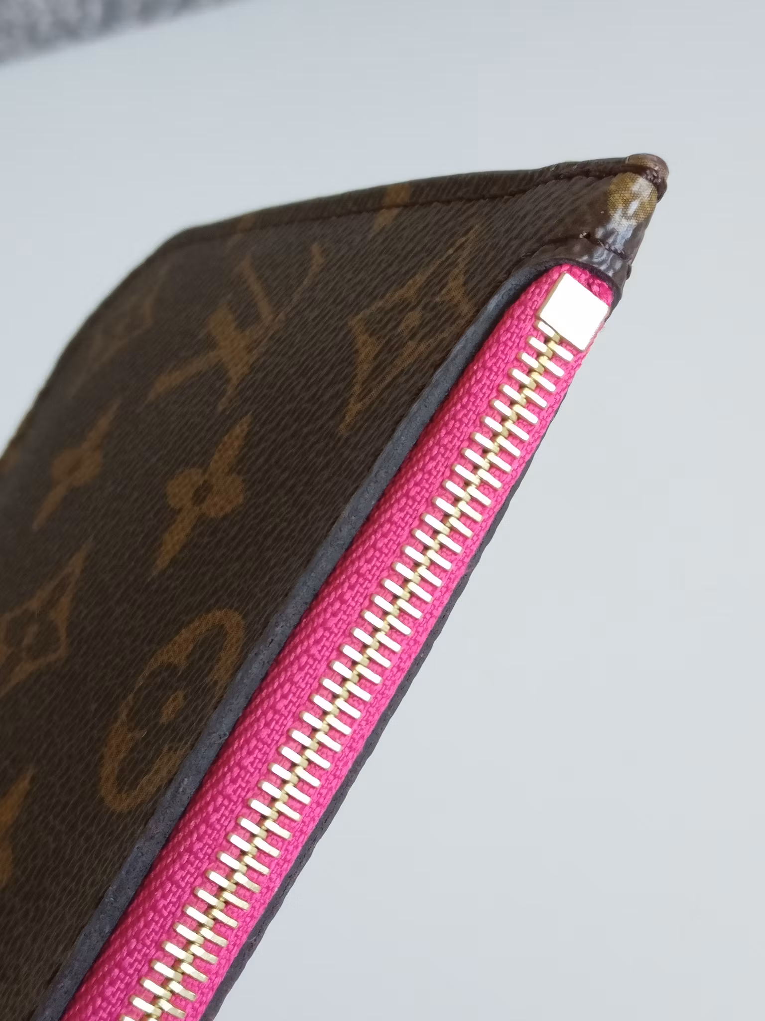 Louis Vuitton Neverfull PM pochette