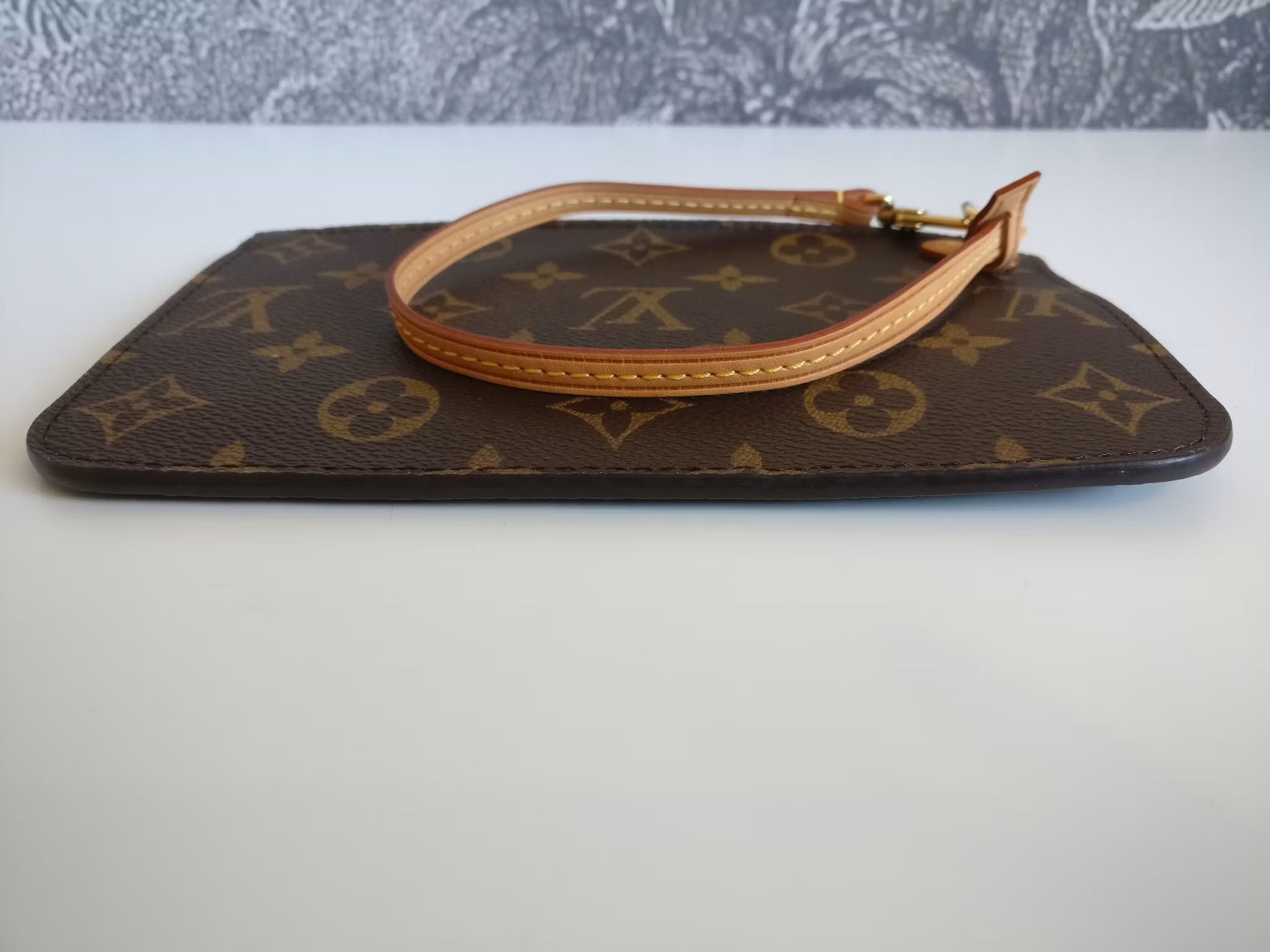 Louis Vuitton Neverfull PM pochette