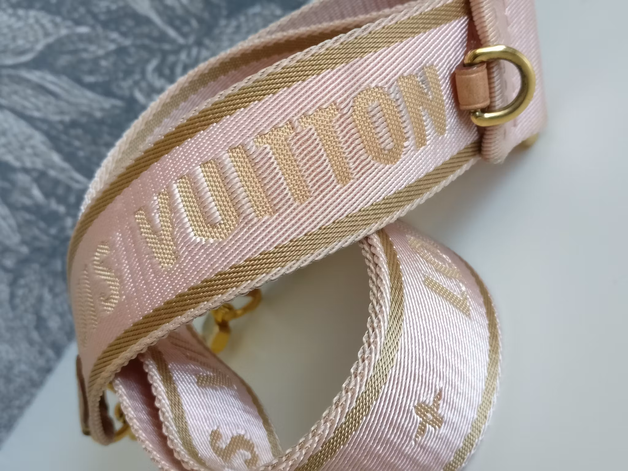 Louis Vuitton Jacquard bandouliere strap pink