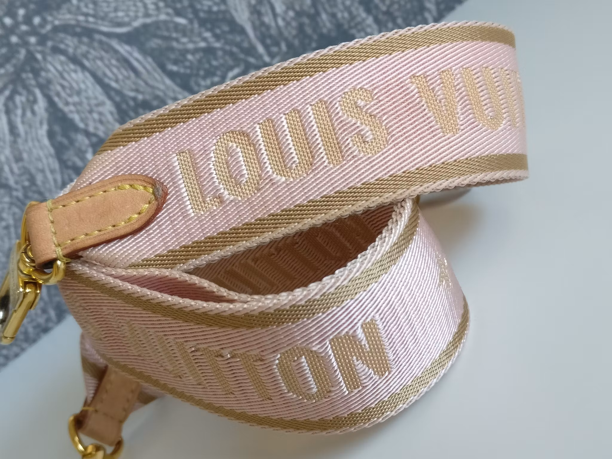 Louis Vuitton Jacquard bandouliere strap pink