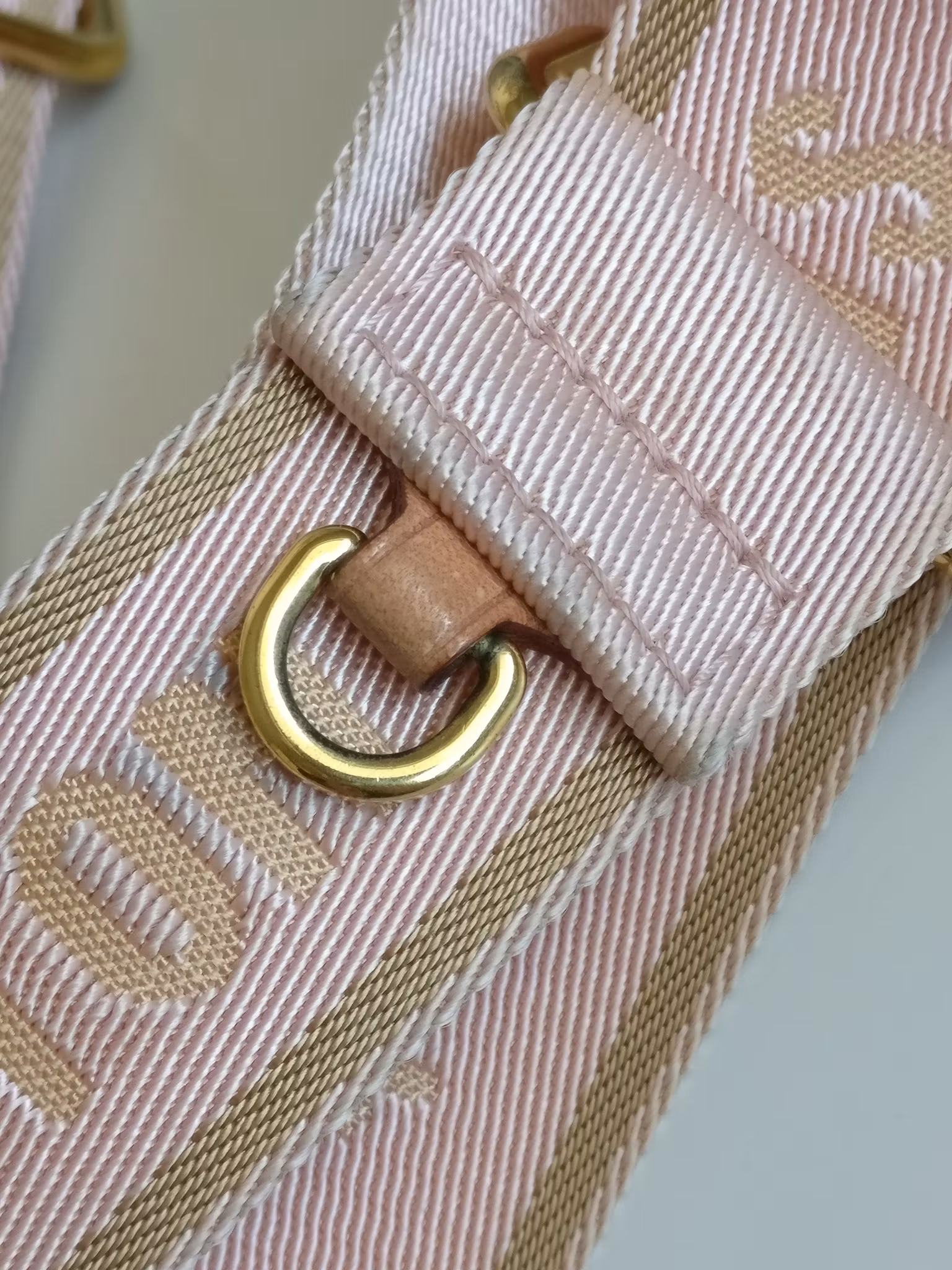 Louis Vuitton Jacquard bandouliere strap pink