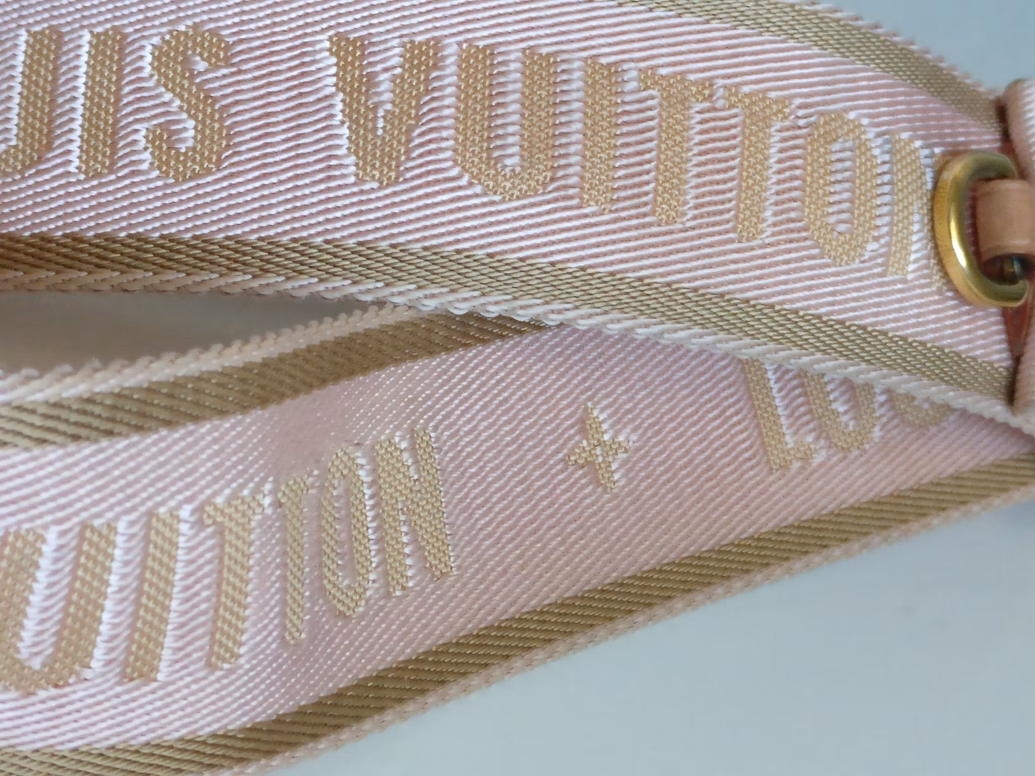 Louis Vuitton Jacquard bandouliere strap pink