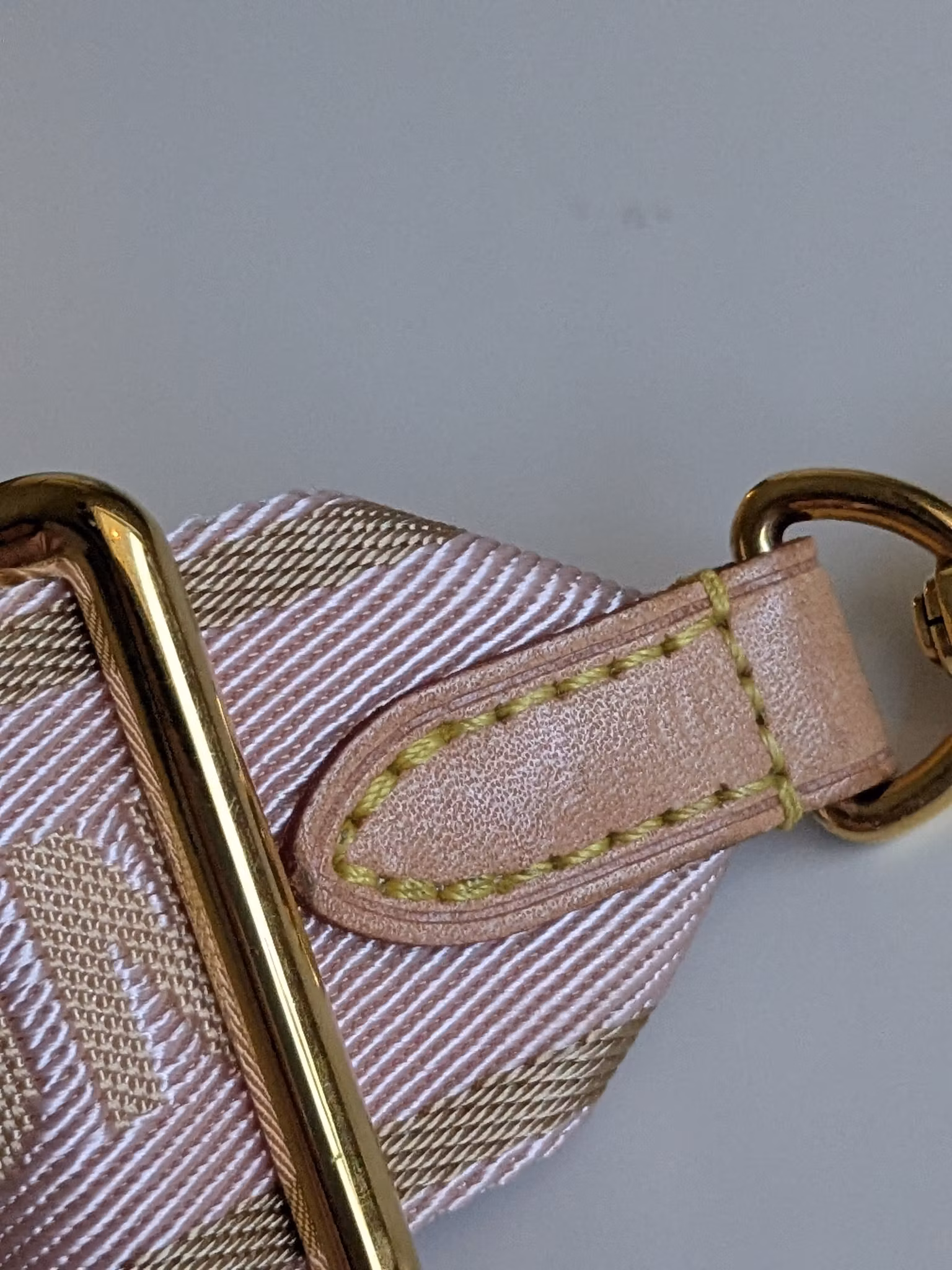 Louis Vuitton Jacquard bandouliere strap pink