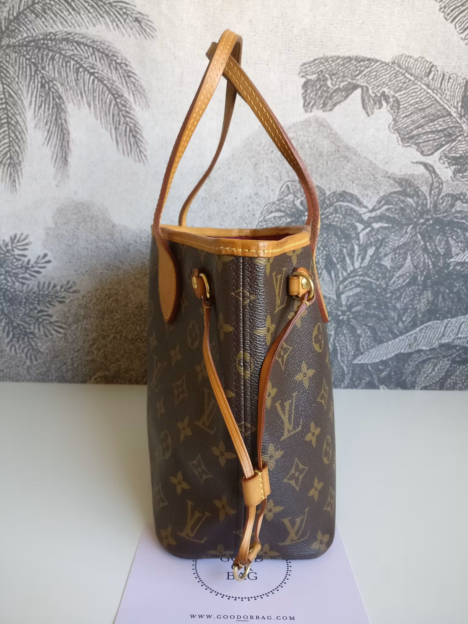 Louis Vuitton Neverfull PM fuchsia