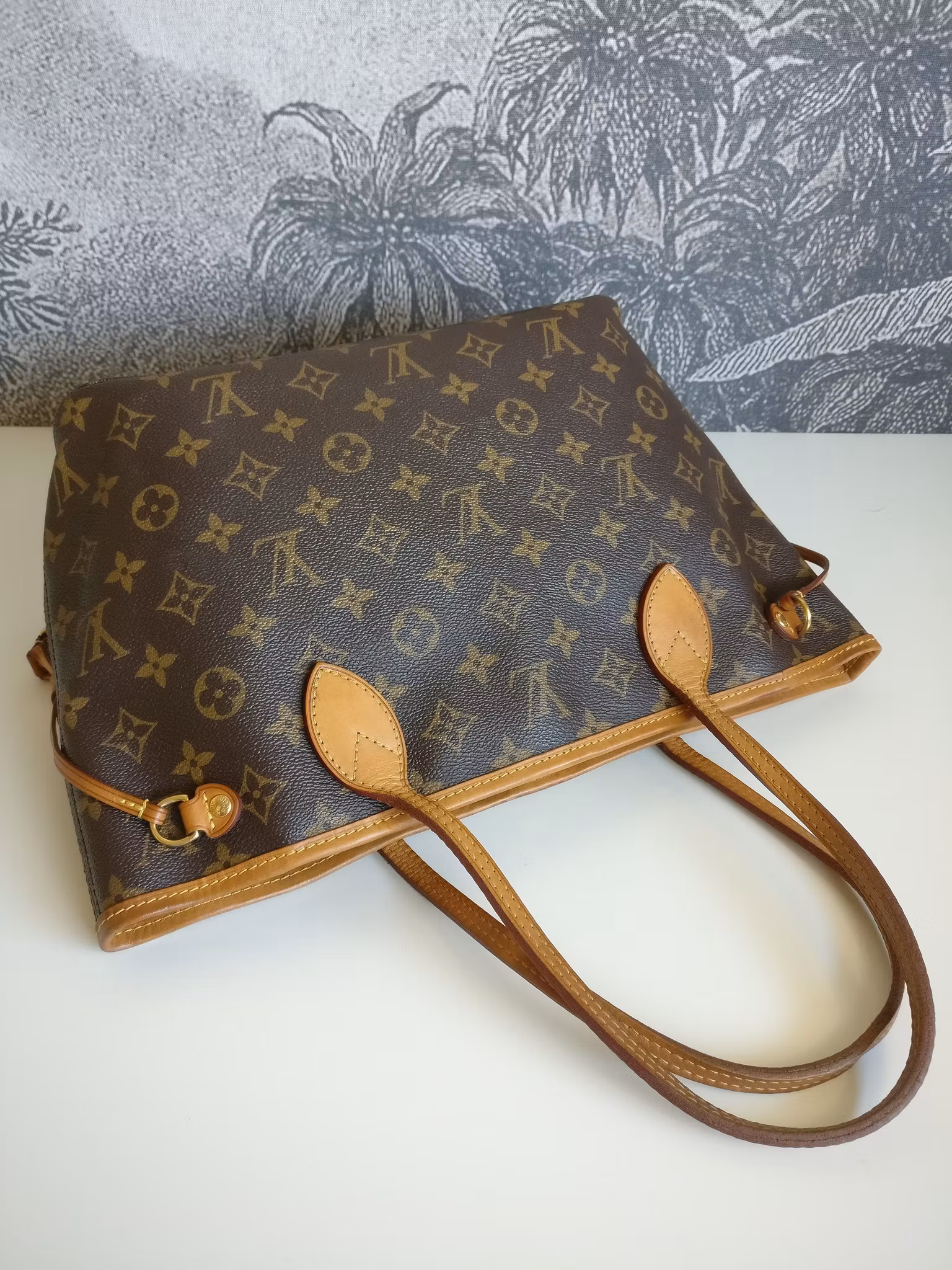 Louis Vuitton Neverfull PM fuchsia