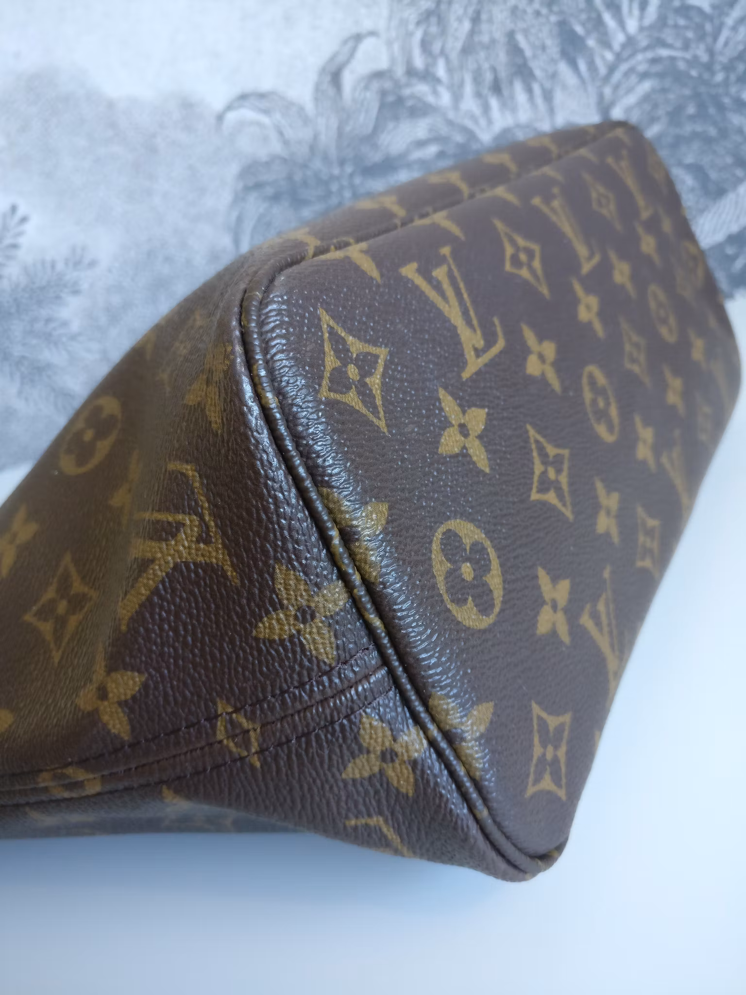 Louis Vuitton Neverfull PM fuchsia