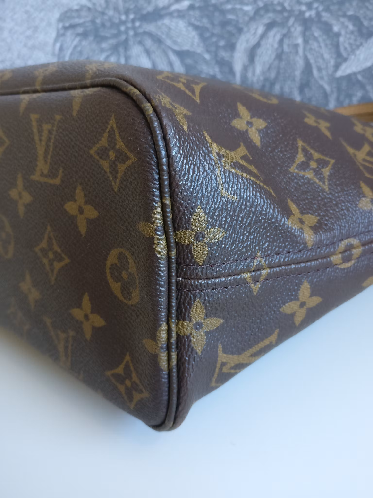 Louis Vuitton Neverfull PM fuchsia