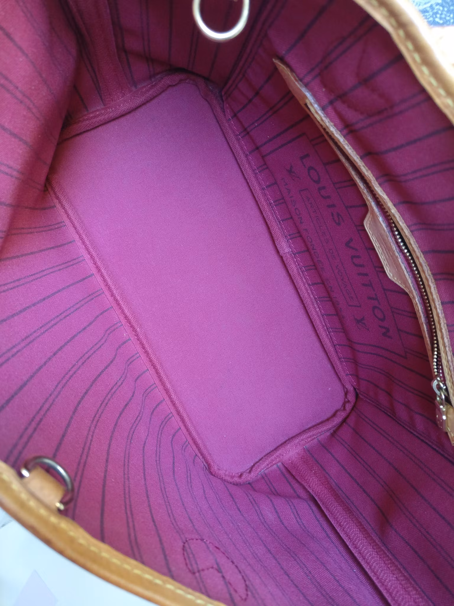 Louis Vuitton Neverfull PM fuchsia
