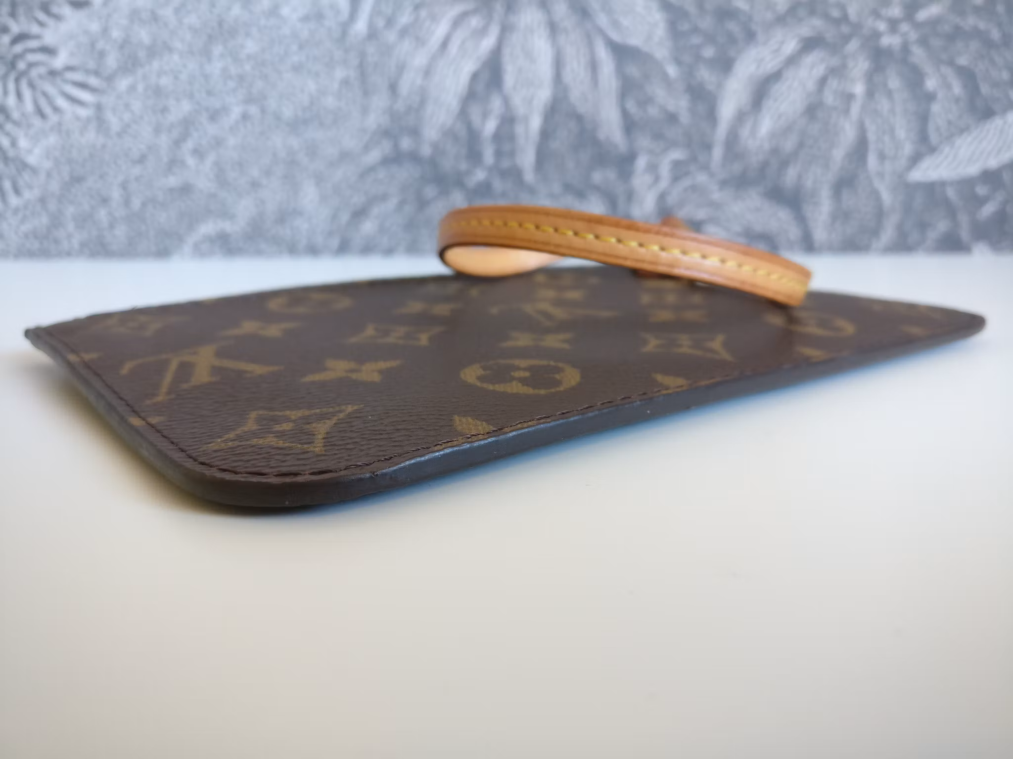 Louis Vuitton Neverfull PM pouch