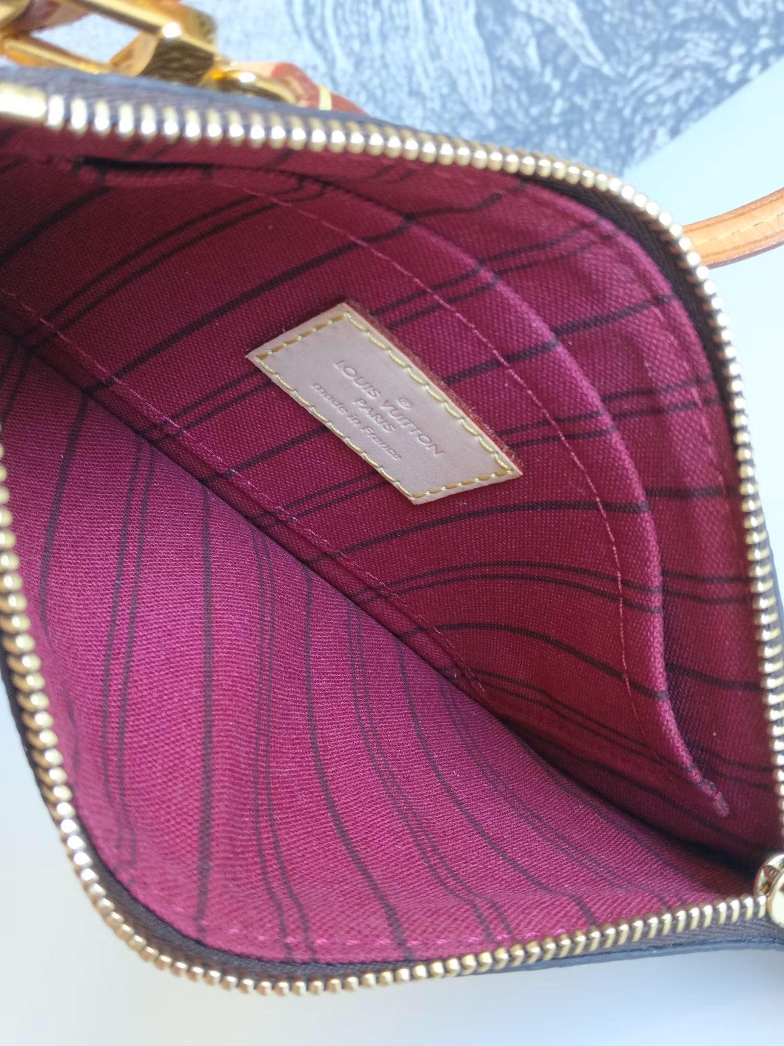 Louis Vuitton Neverfull PM pouch