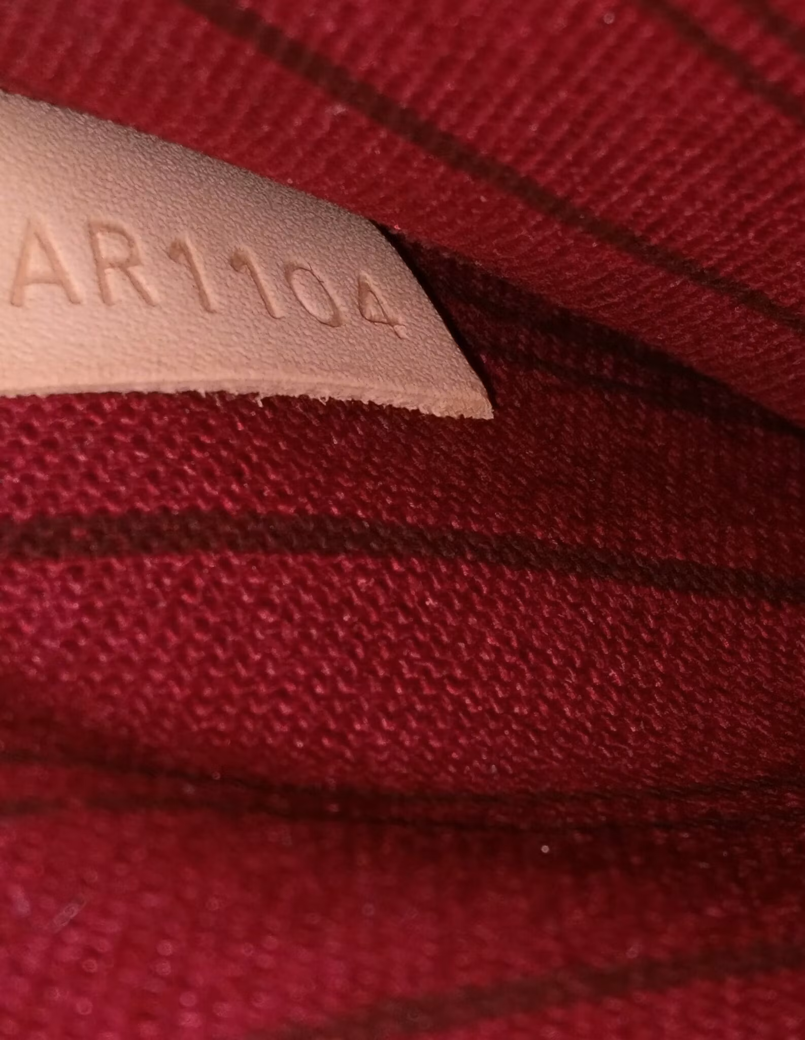 Louis Vuitton Neverfull PM pouch