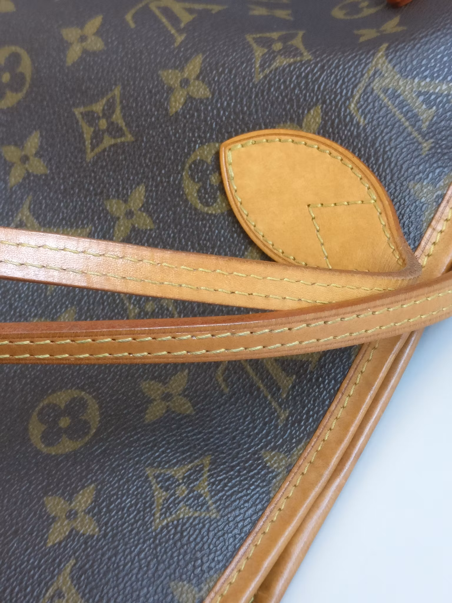 Louis Vuitton Neverfull MM monogram